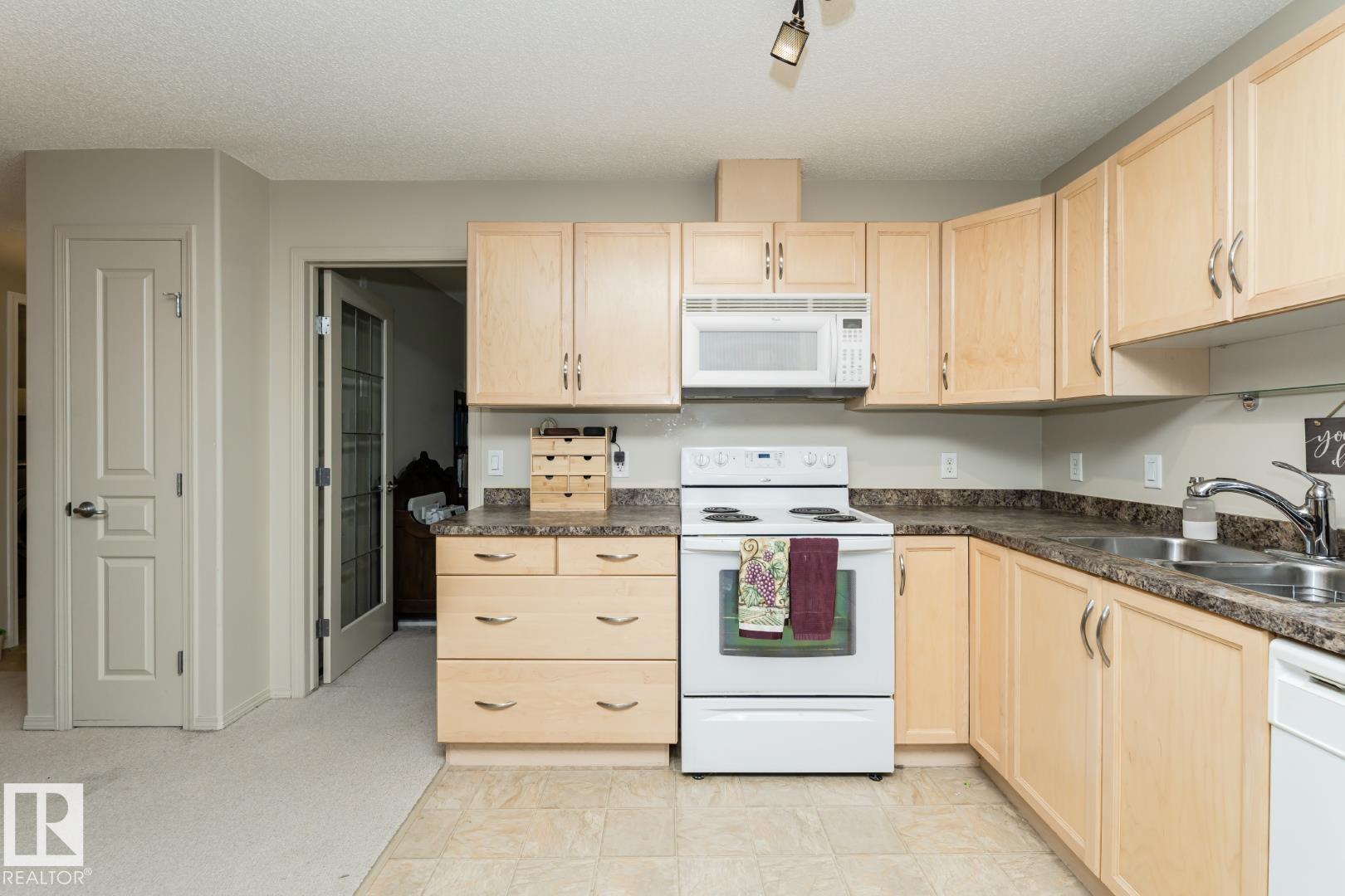 Photo 13 at 113 - 16035 132 Street NW, Oxford, Edmonton