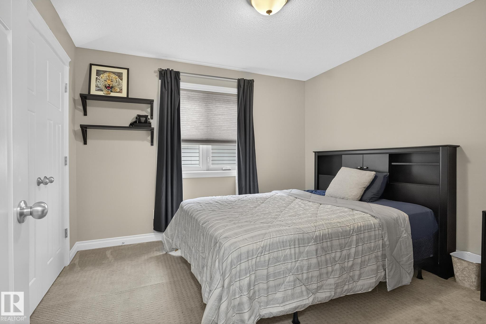 http://cdnparap120.paragonrels.com/ParagonImages/Property/p12/RAE/225373750/30/0/0/93ac6c1caa23a53b95334a4aef1f5d49/1/0e17a1010b712b0b7ebc376fdf931dfb/225373750-4a13fa4a-3ee9-43b2-972a-a550d2c6ff0d.JPG