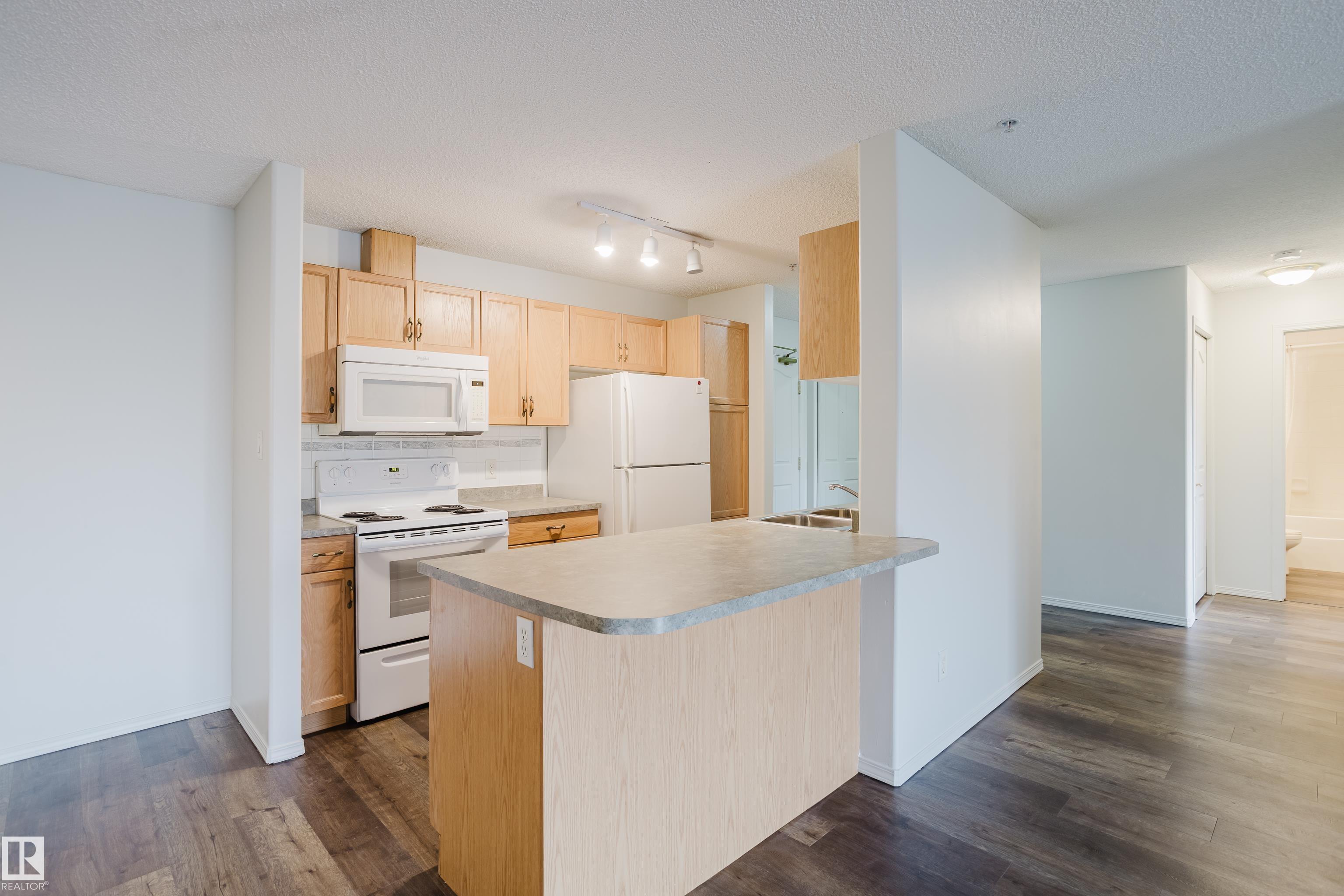 Photo 5 at 324 - 2903 Rabbit Hill Road NW, Hodgson, Edmonton