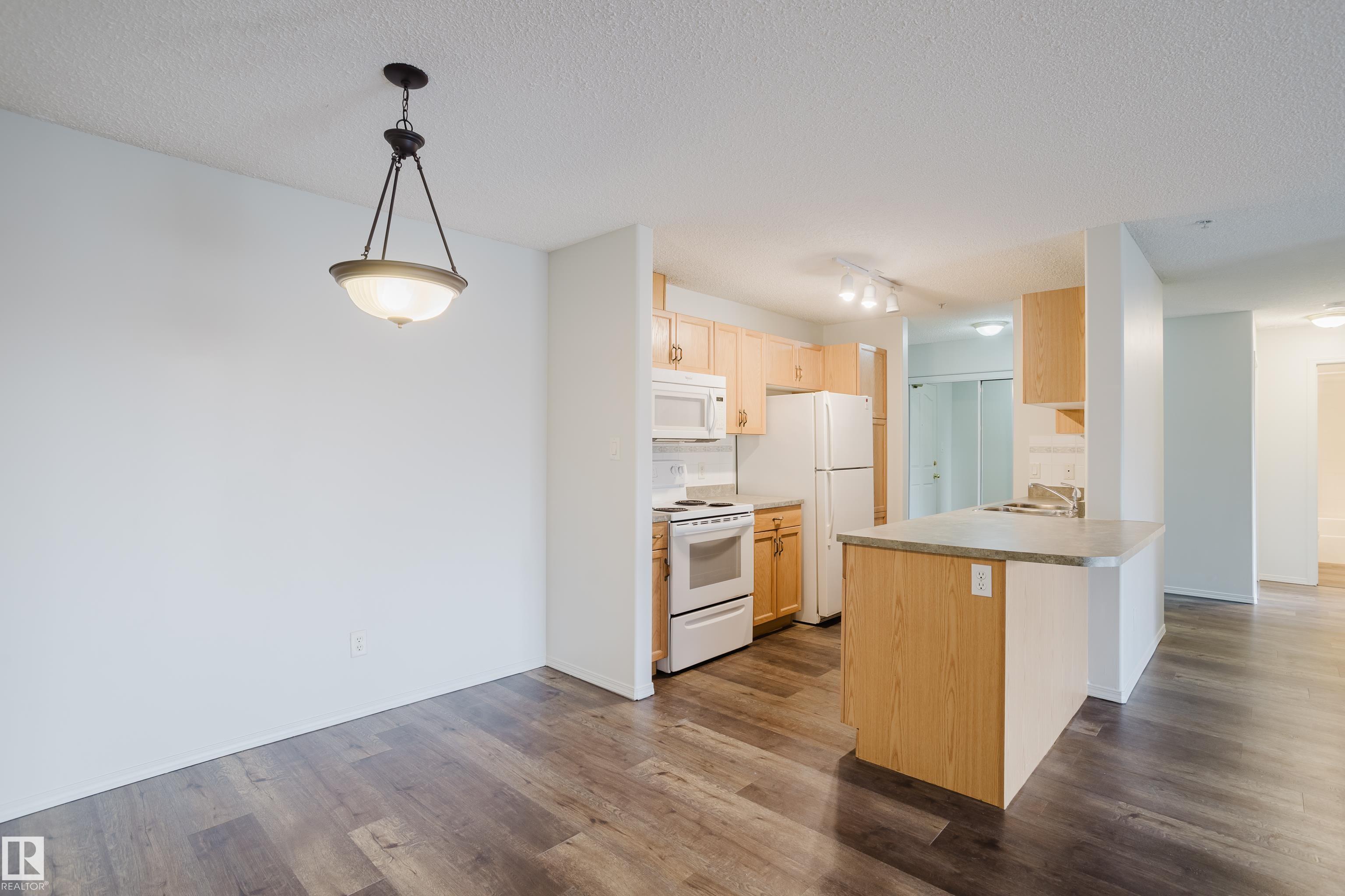 Photo 7 at 324 - 2903 Rabbit Hill Road NW, Hodgson, Edmonton