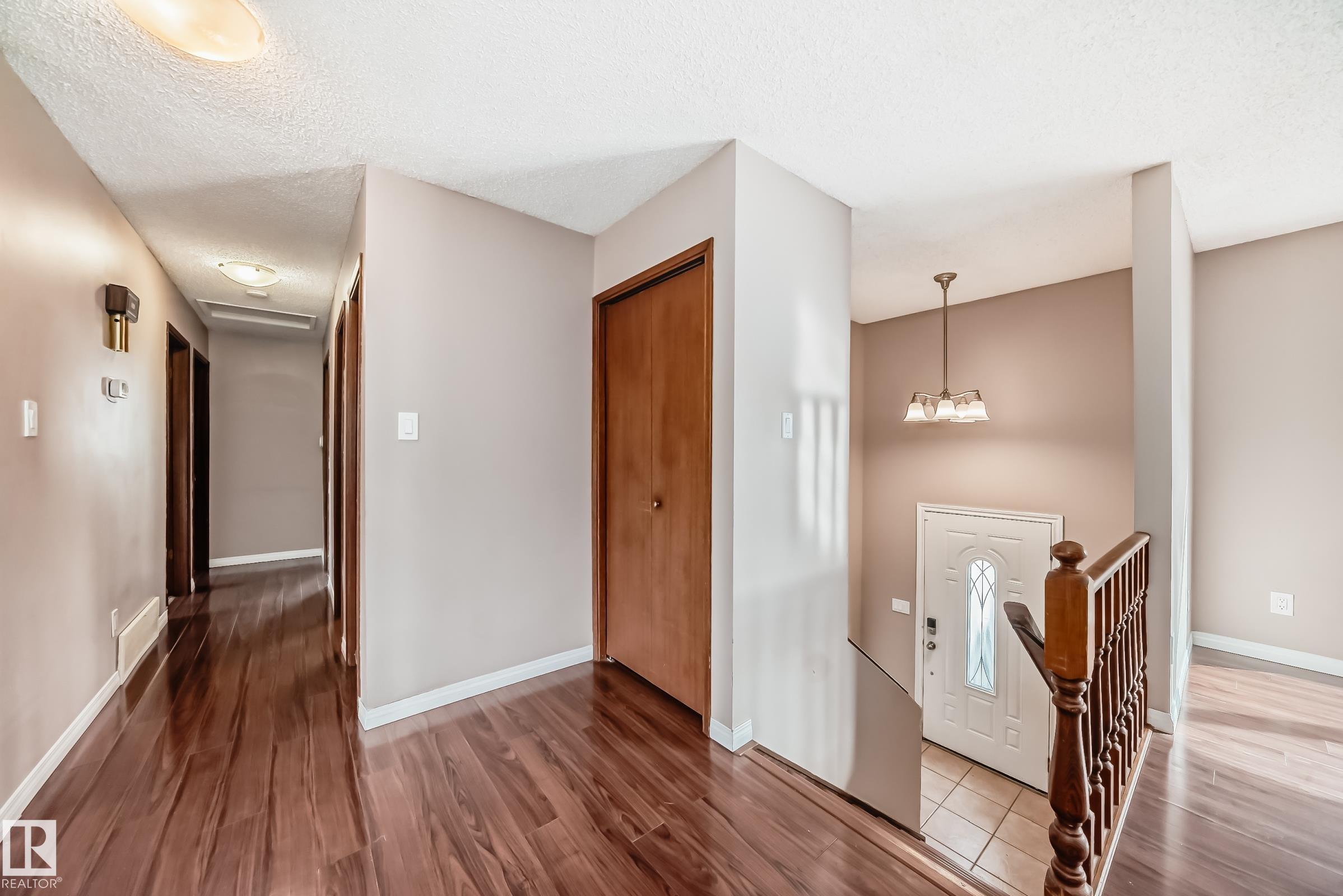 Photo 11 at 7026 11 Avenue NW, Menisa, Edmonton