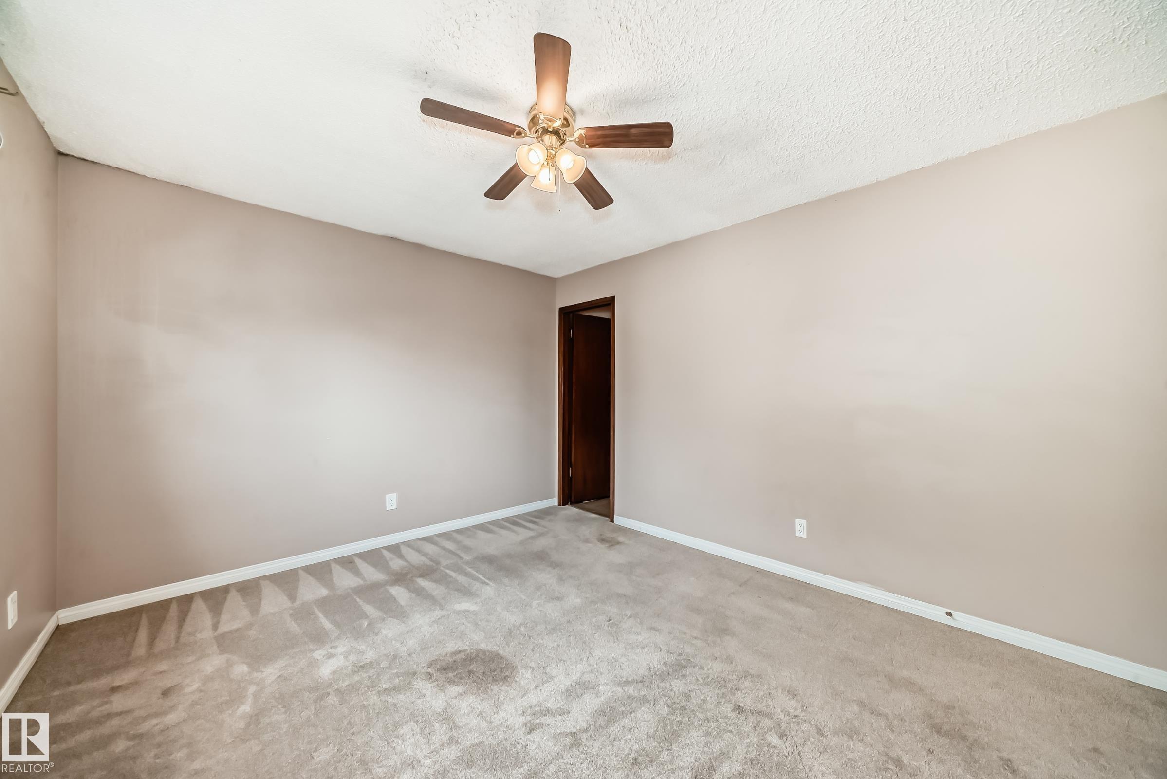 Photo 19 at 7026 11 Avenue NW, Menisa, Edmonton