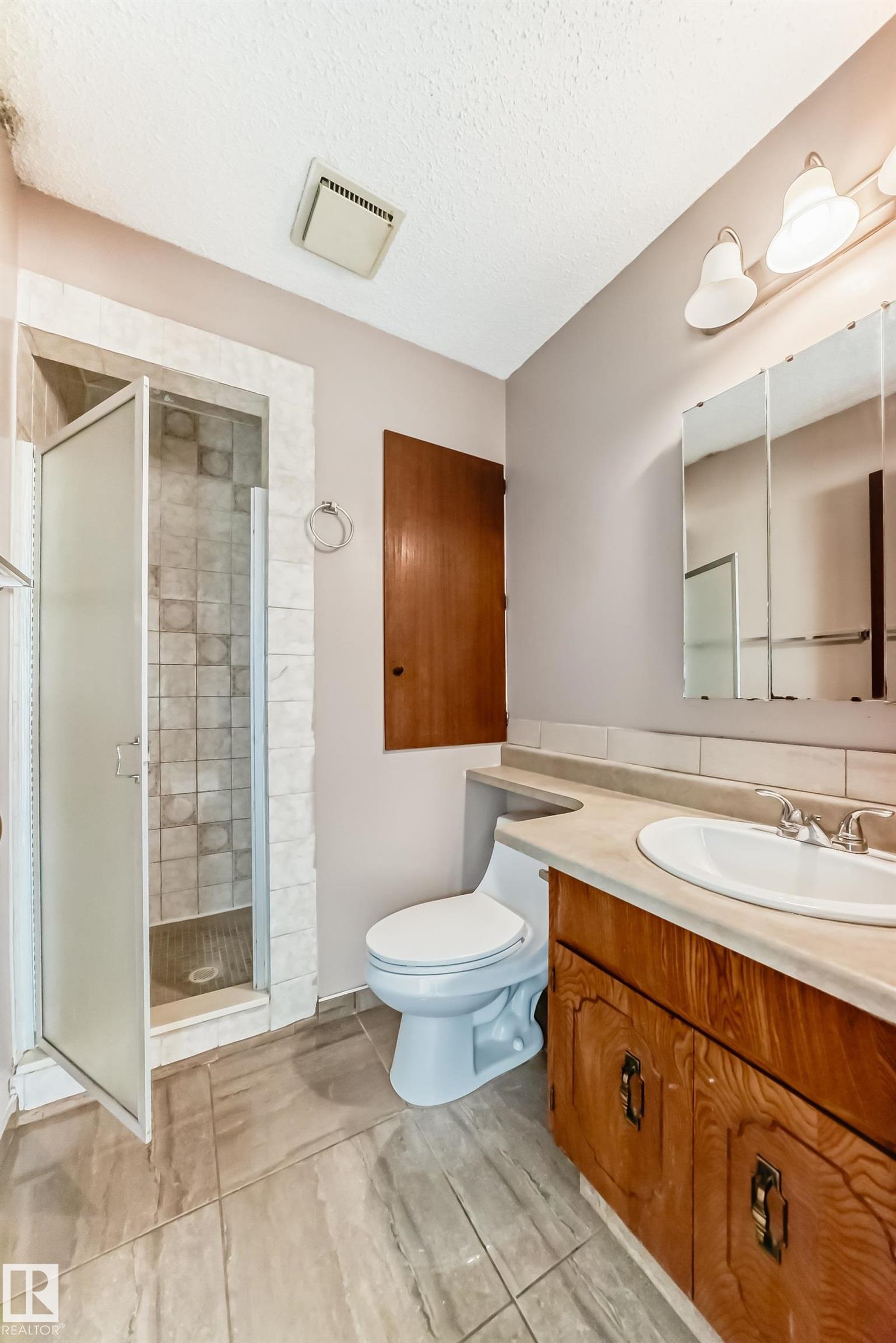 Photo 23 at 7026 11 Avenue NW, Menisa, Edmonton