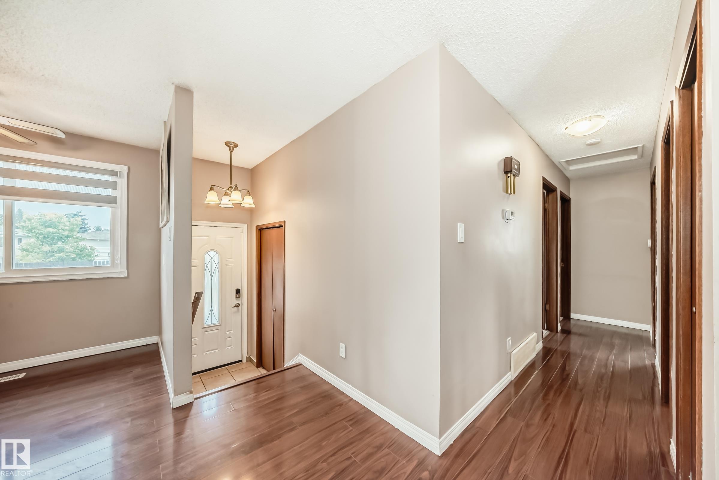 Photo 30 at 7026 11 Avenue NW, Menisa, Edmonton