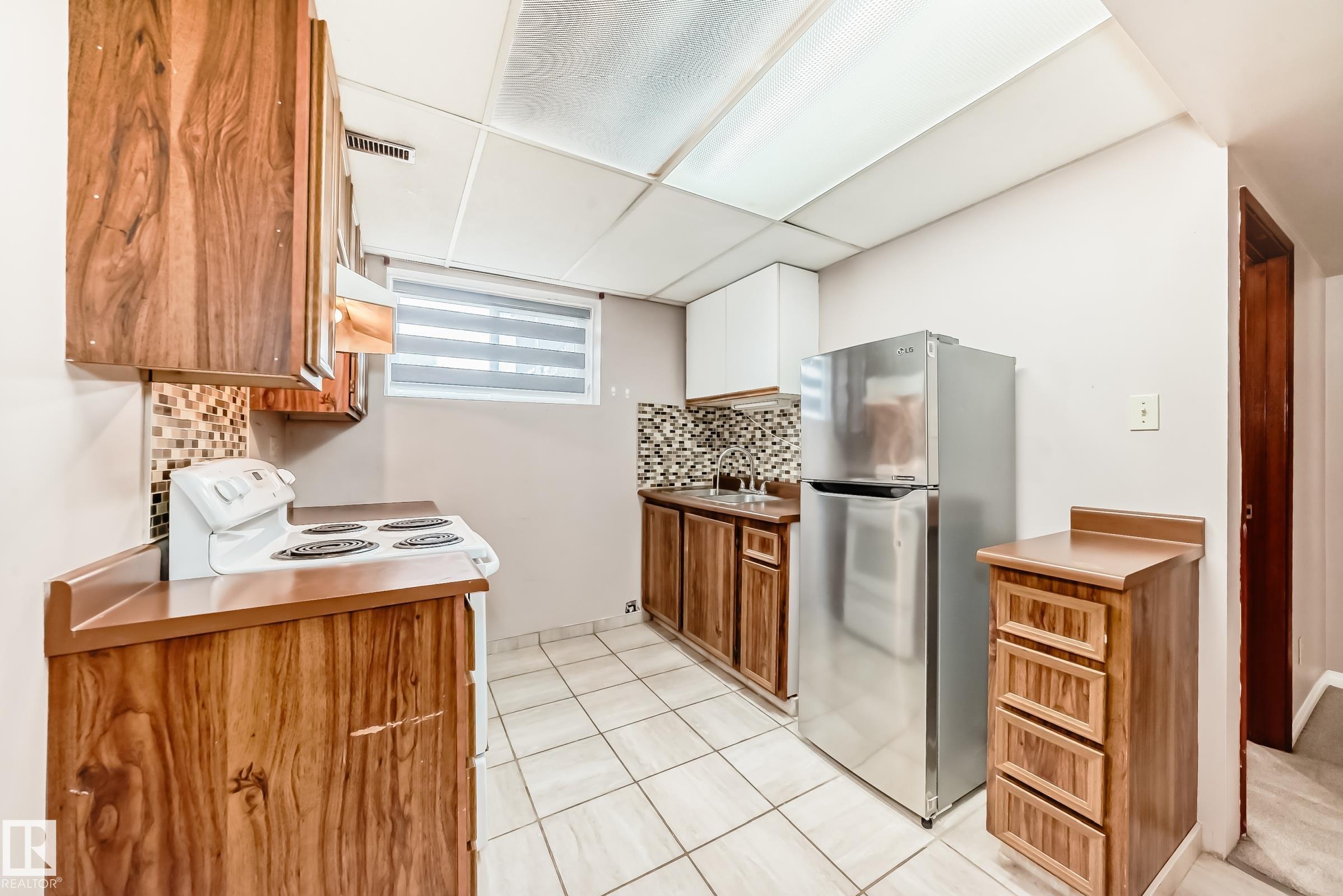 Photo 38 at 7026 11 Avenue NW, Menisa, Edmonton