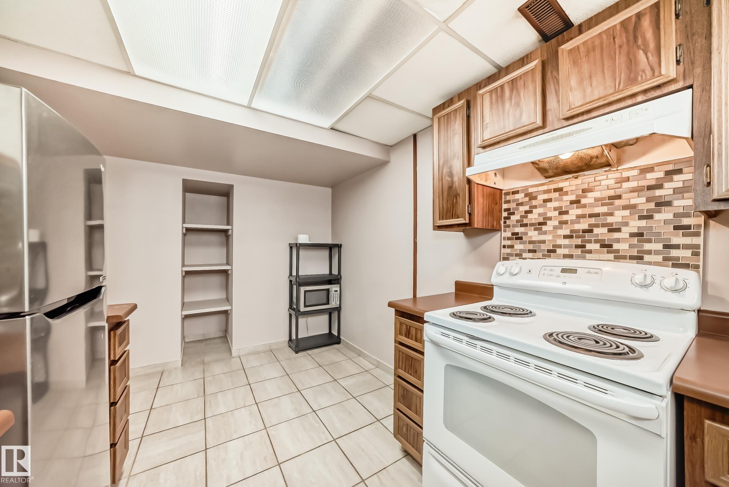 Photo 39 at 7026 11 Avenue NW, Menisa, Edmonton