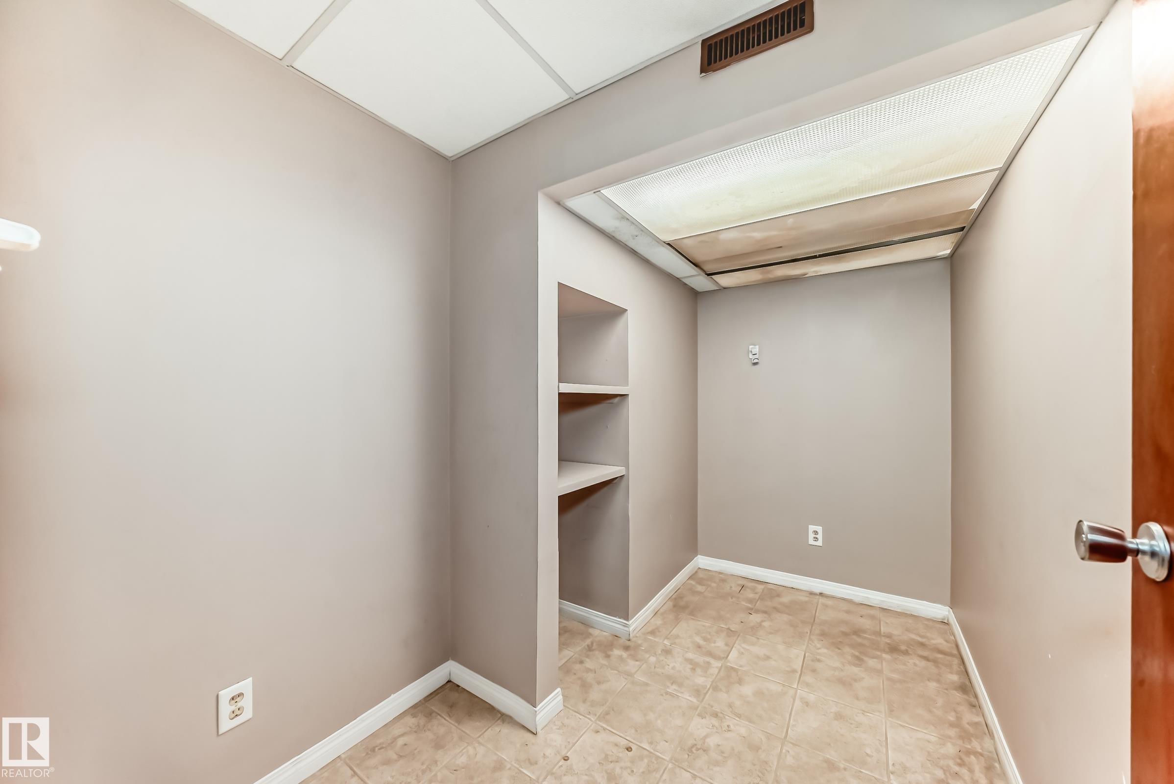 Photo 42 at 7026 11 Avenue NW, Menisa, Edmonton