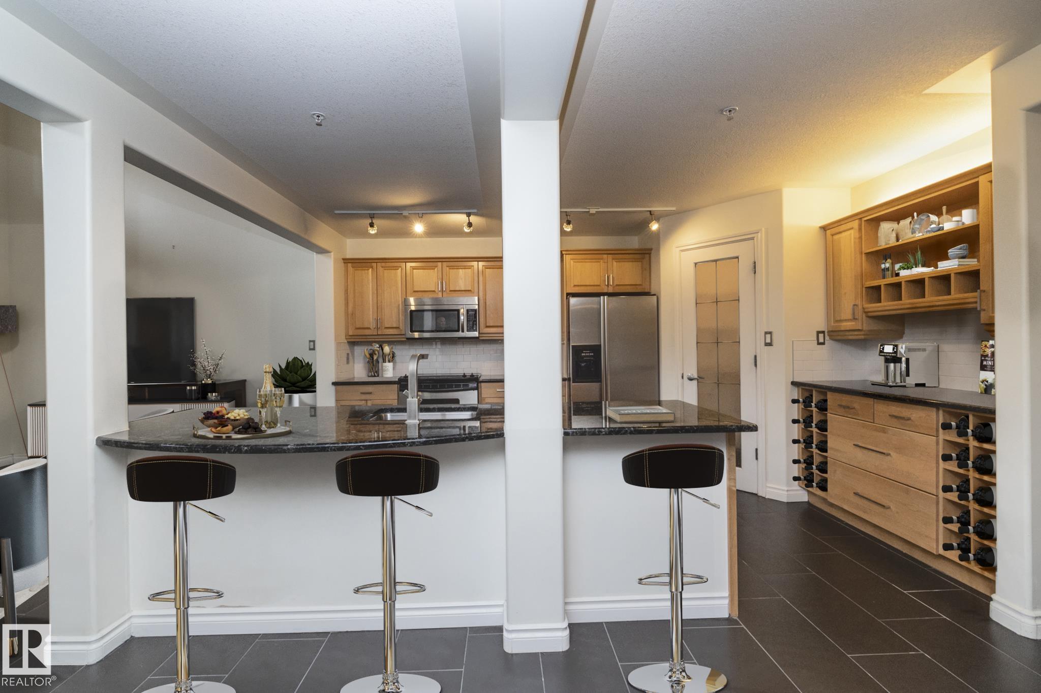 Photo 8 at 102 - 10855 Saskatchewan Drive NW, Garneau, Edmonton