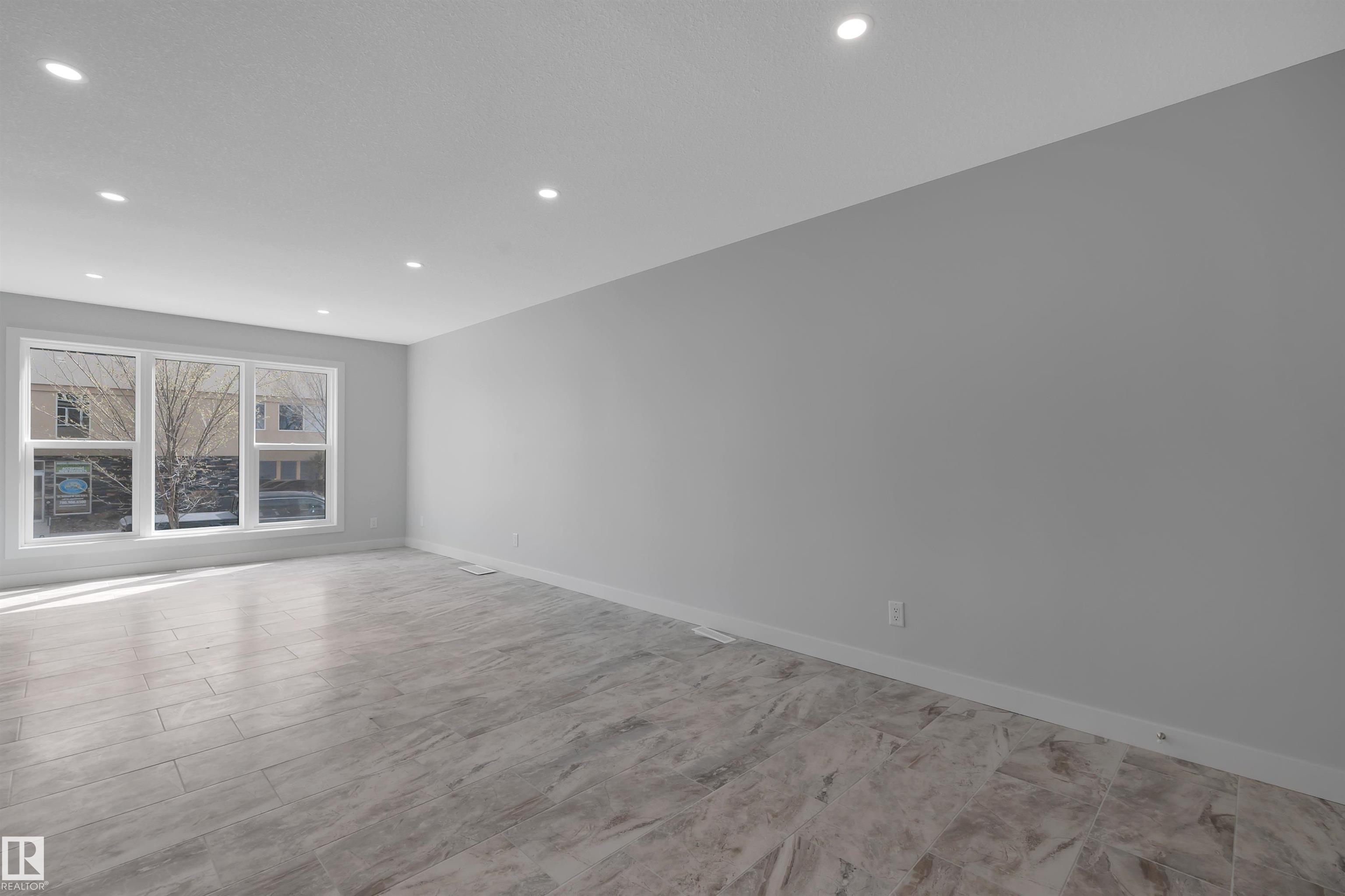 Photo 14 at 5006 48 Avenue, Linsford Park, Leduc