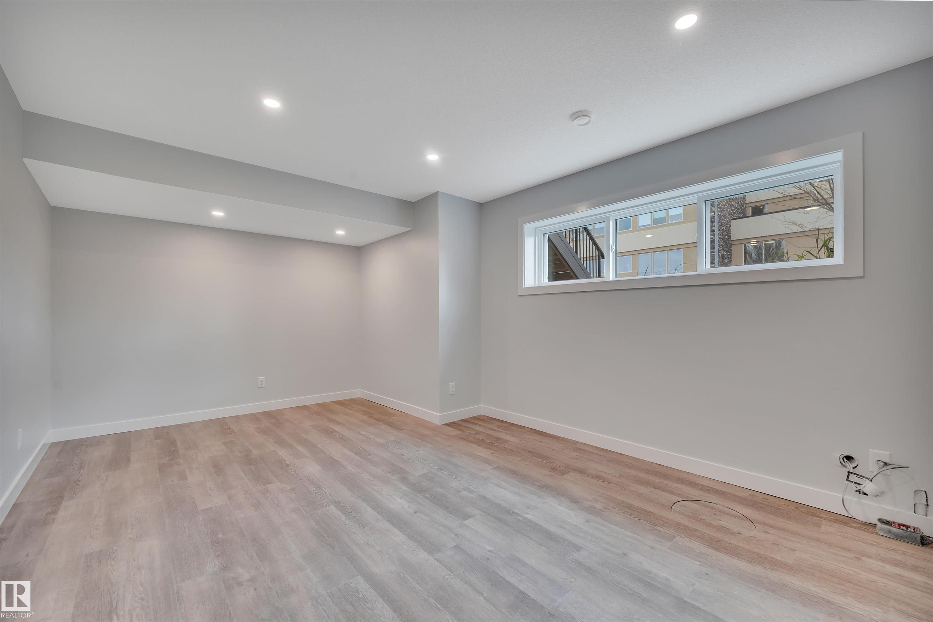 Photo 32 at 5006 48 Avenue, Linsford Park, Leduc
