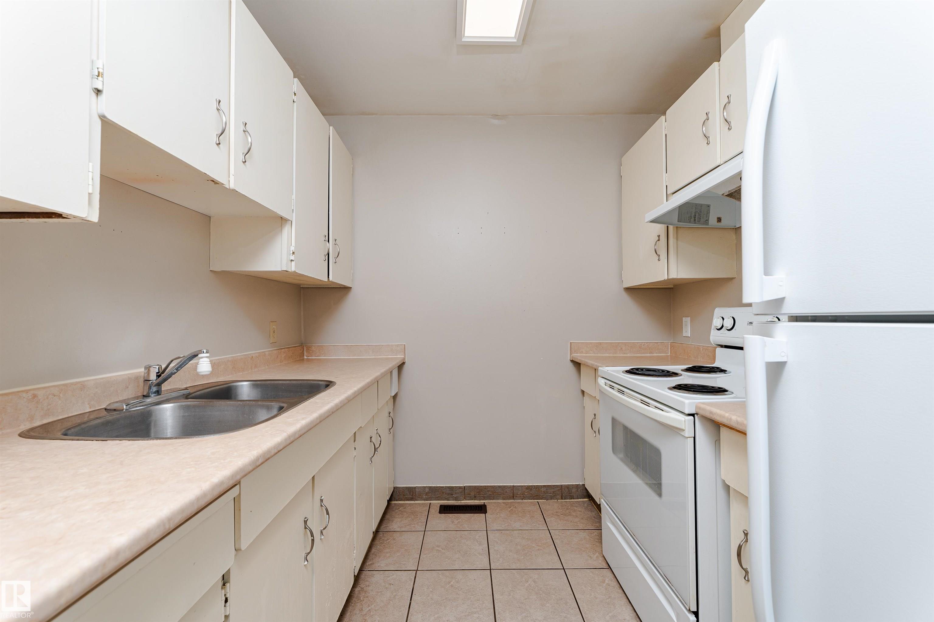 Photo 19 at 1130 Knottwood Road NW, Ekota, Edmonton