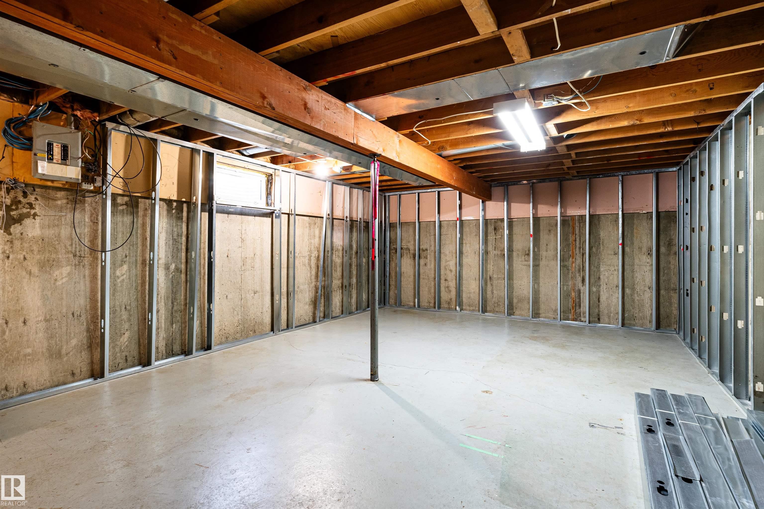 Photo 21 at 1130 Knottwood Road NW, Ekota, Edmonton