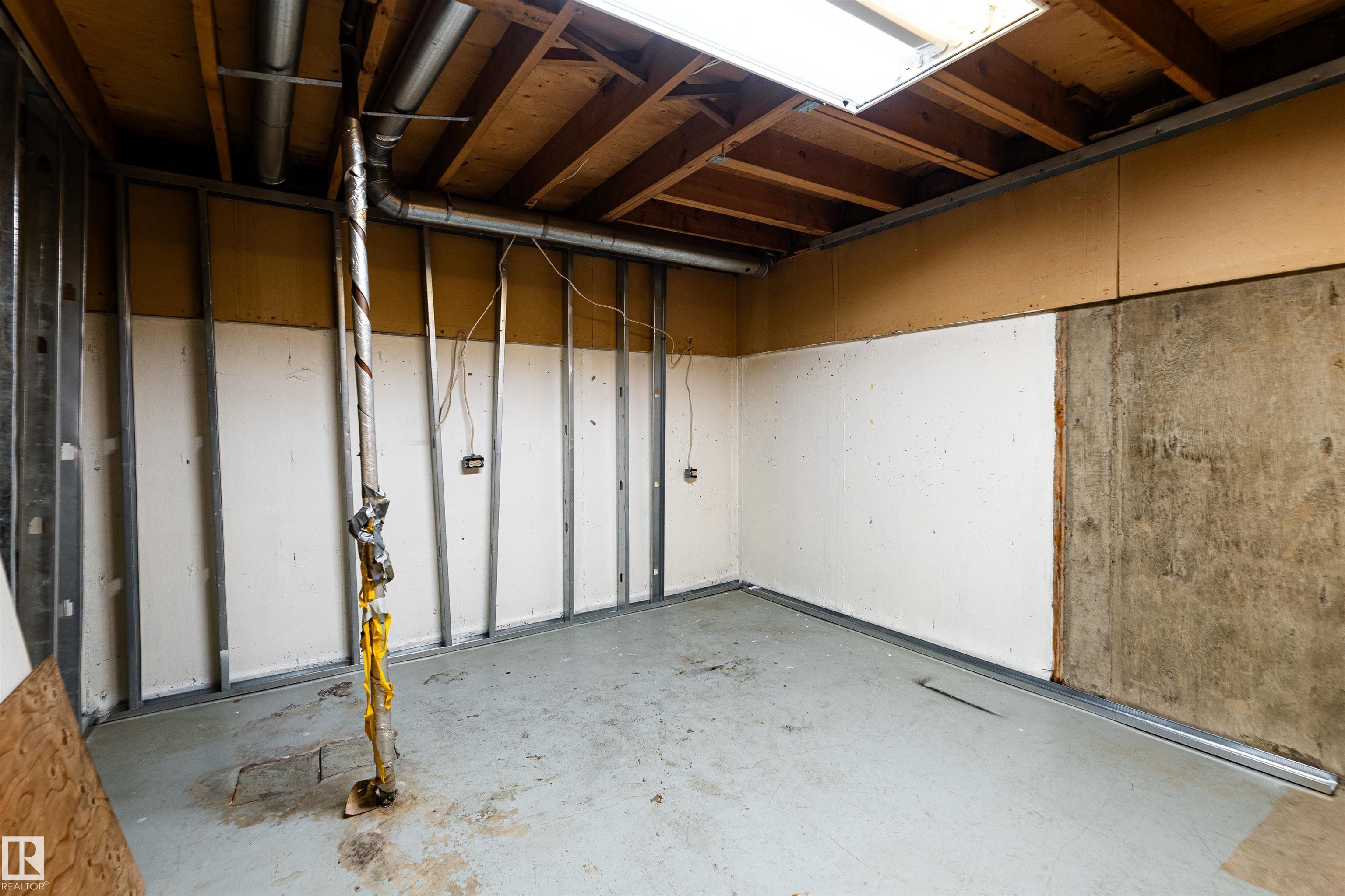 Photo 24 at 1130 Knottwood Road NW, Ekota, Edmonton