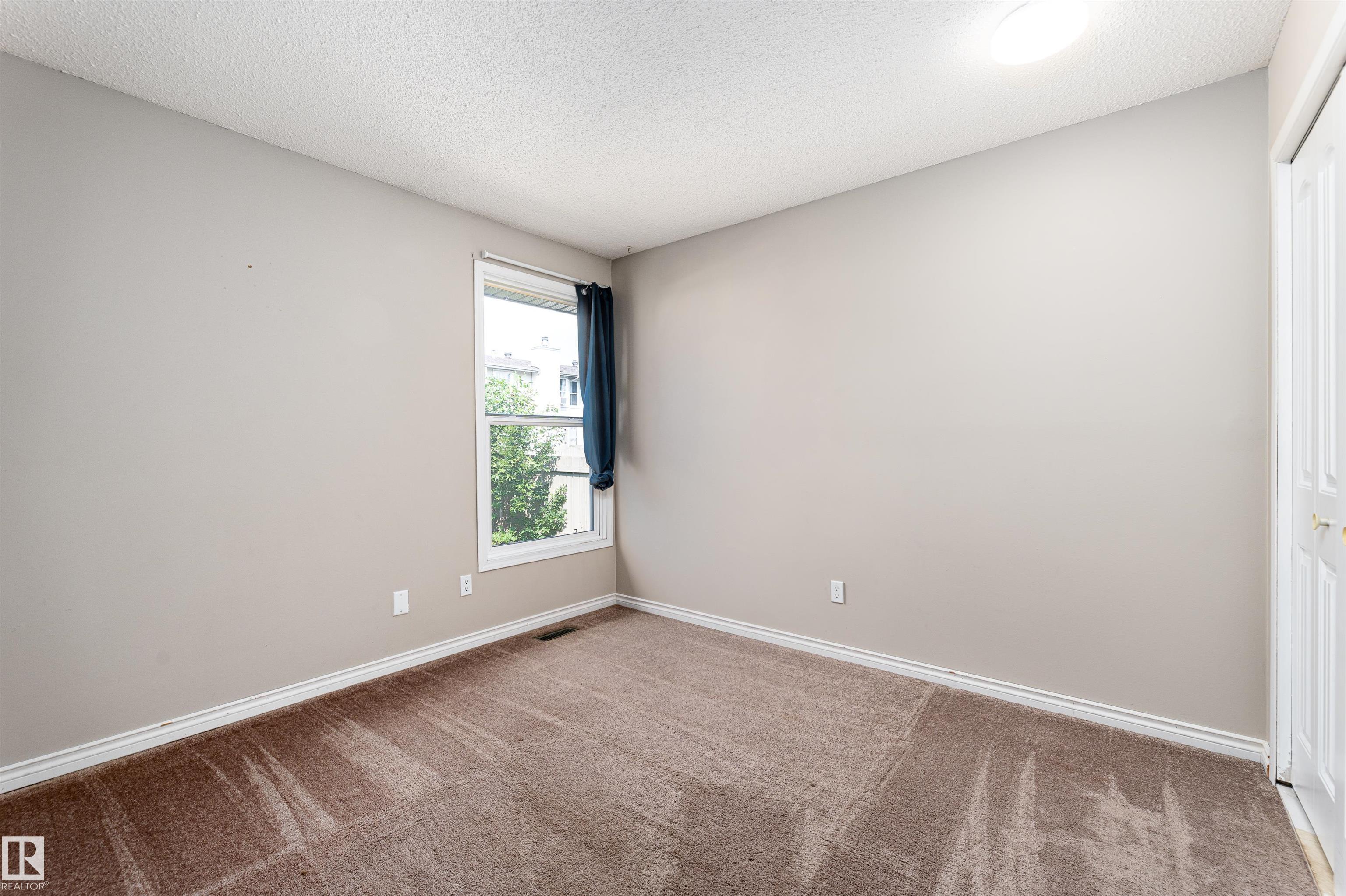 Photo 7 at 1130 Knottwood Road NW, Ekota, Edmonton