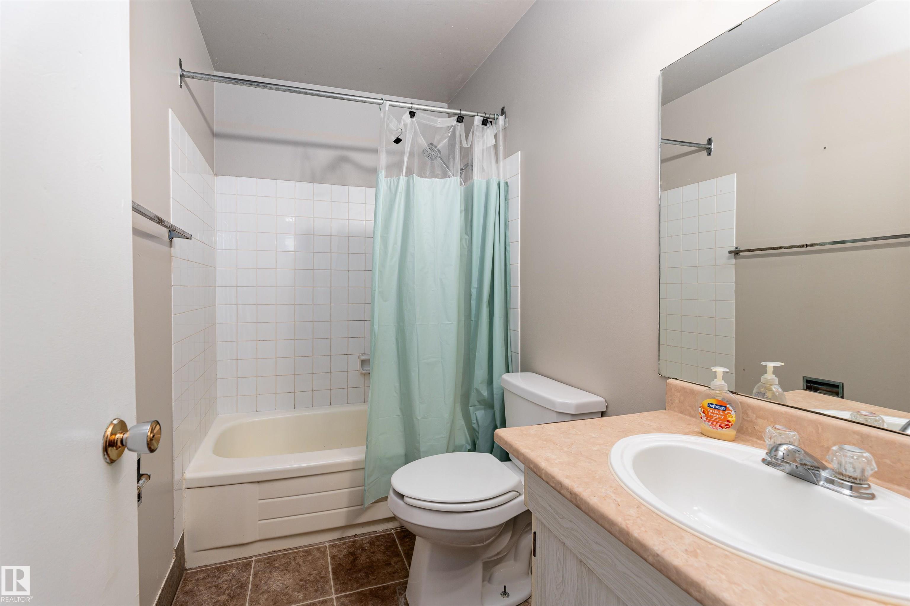 Photo 10 at 1130 Knottwood Road NW, Ekota, Edmonton