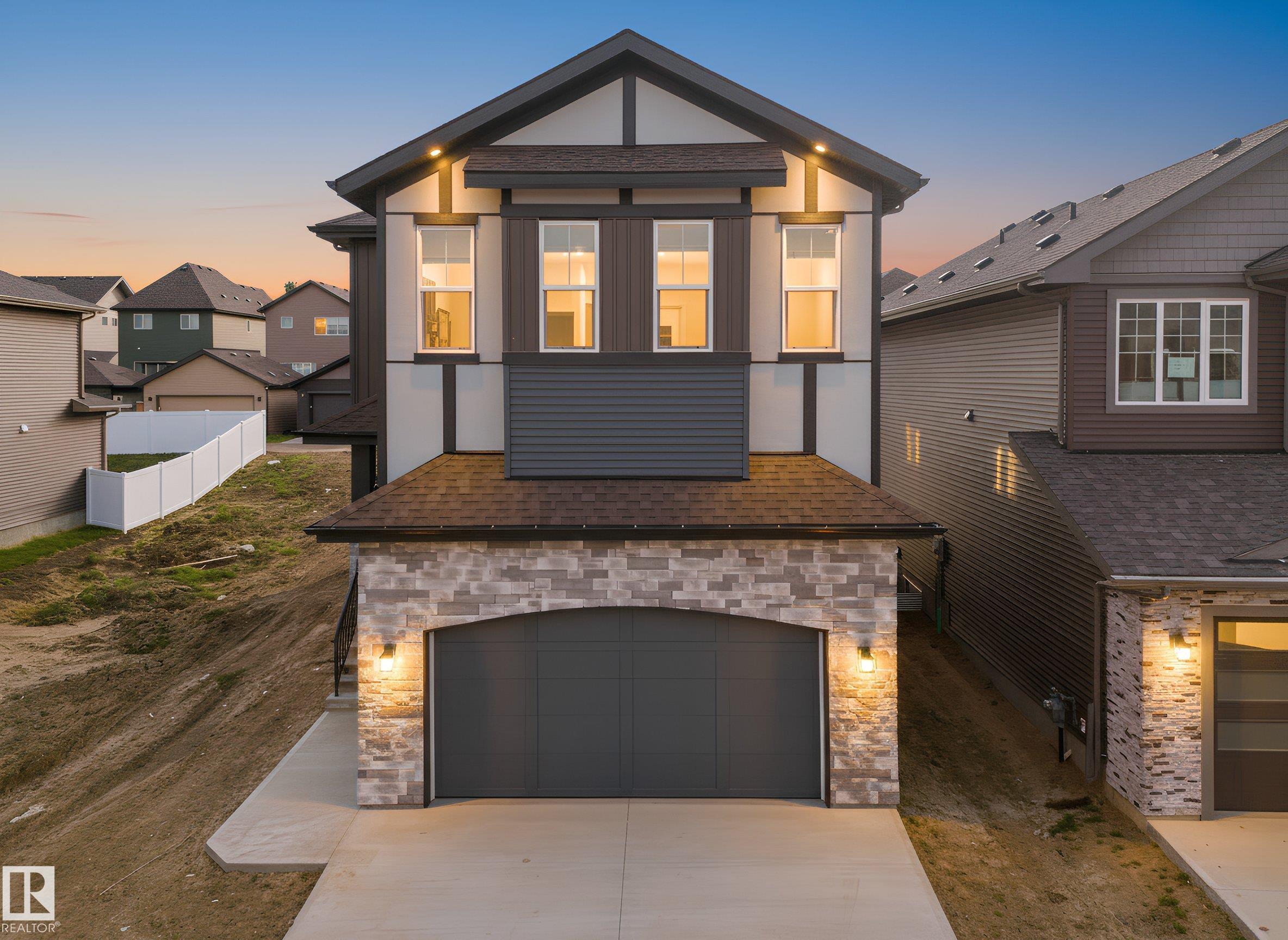 1113 Gyrfalcon Crescent NW, Hawks Ridge, Edmonton 