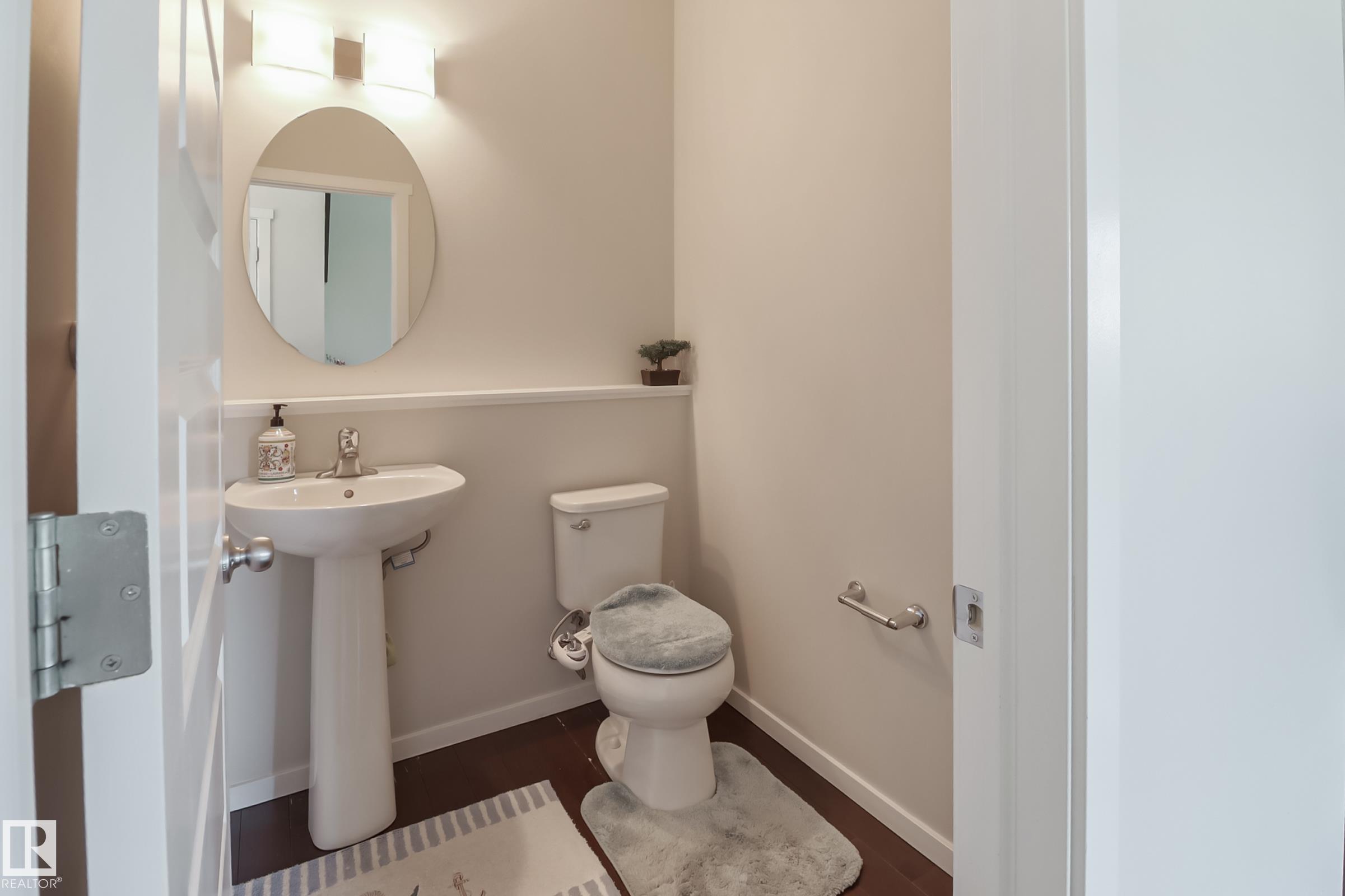 Photo 14 at 1404 29 Street NW, Laurel, Edmonton