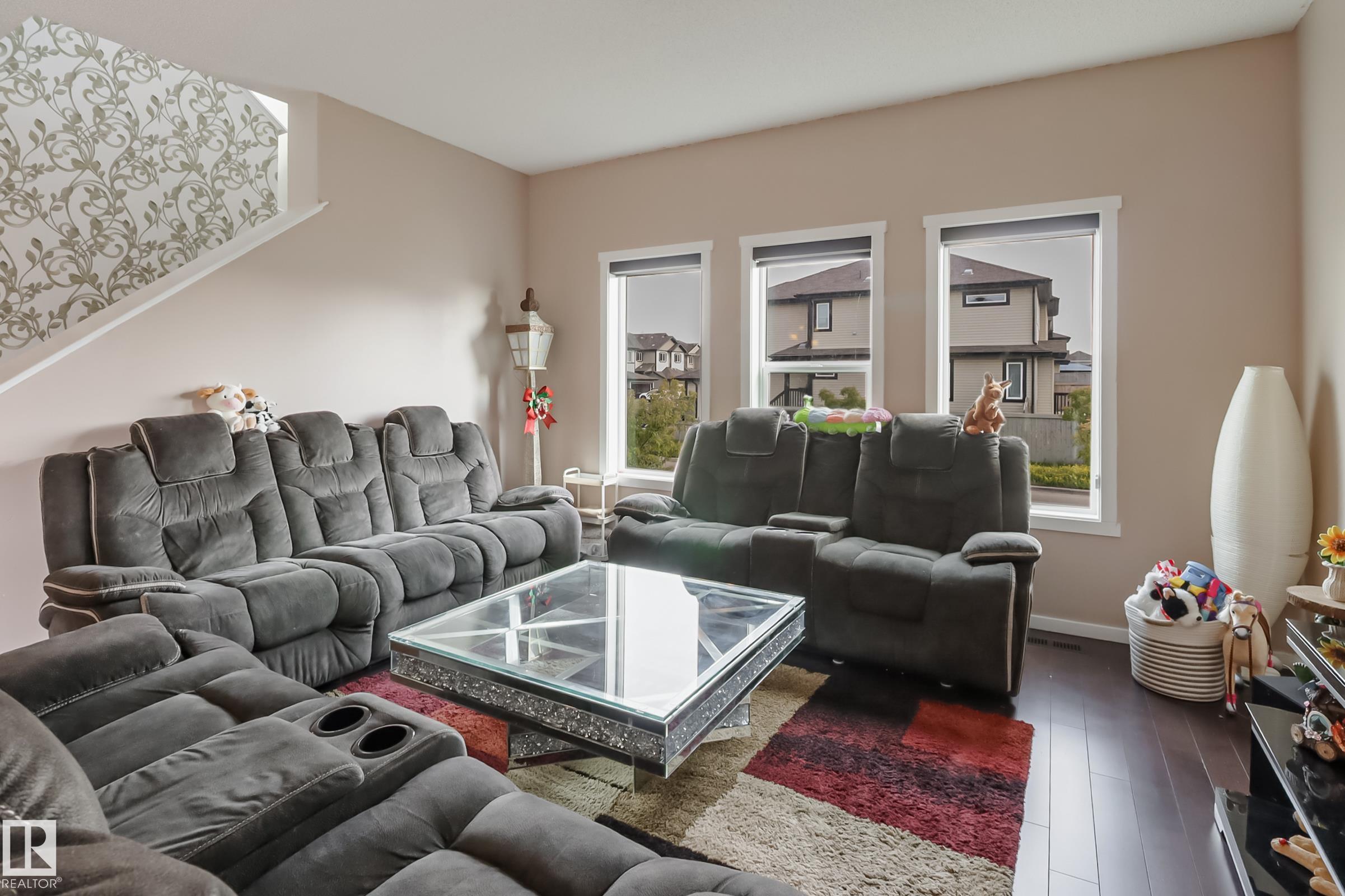Photo 17 at 1404 29 Street NW, Laurel, Edmonton