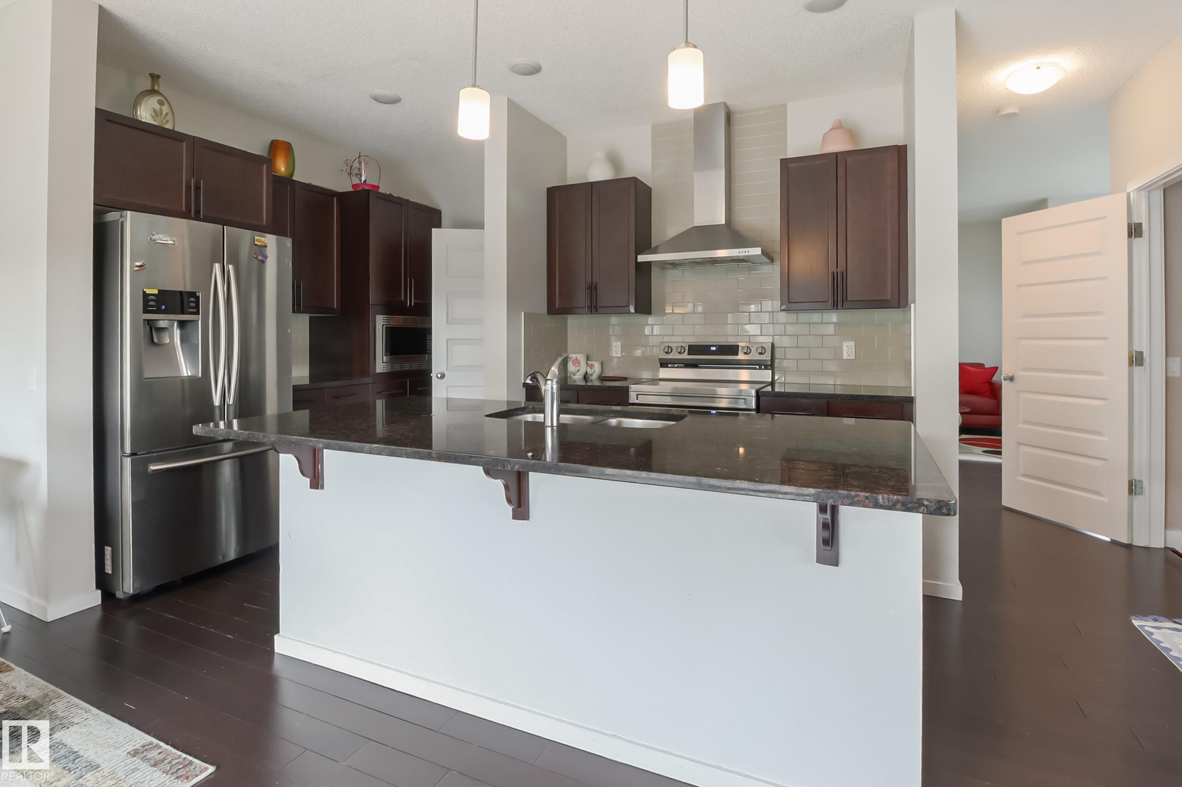 Photo 4 at 1404 29 Street NW, Laurel, Edmonton