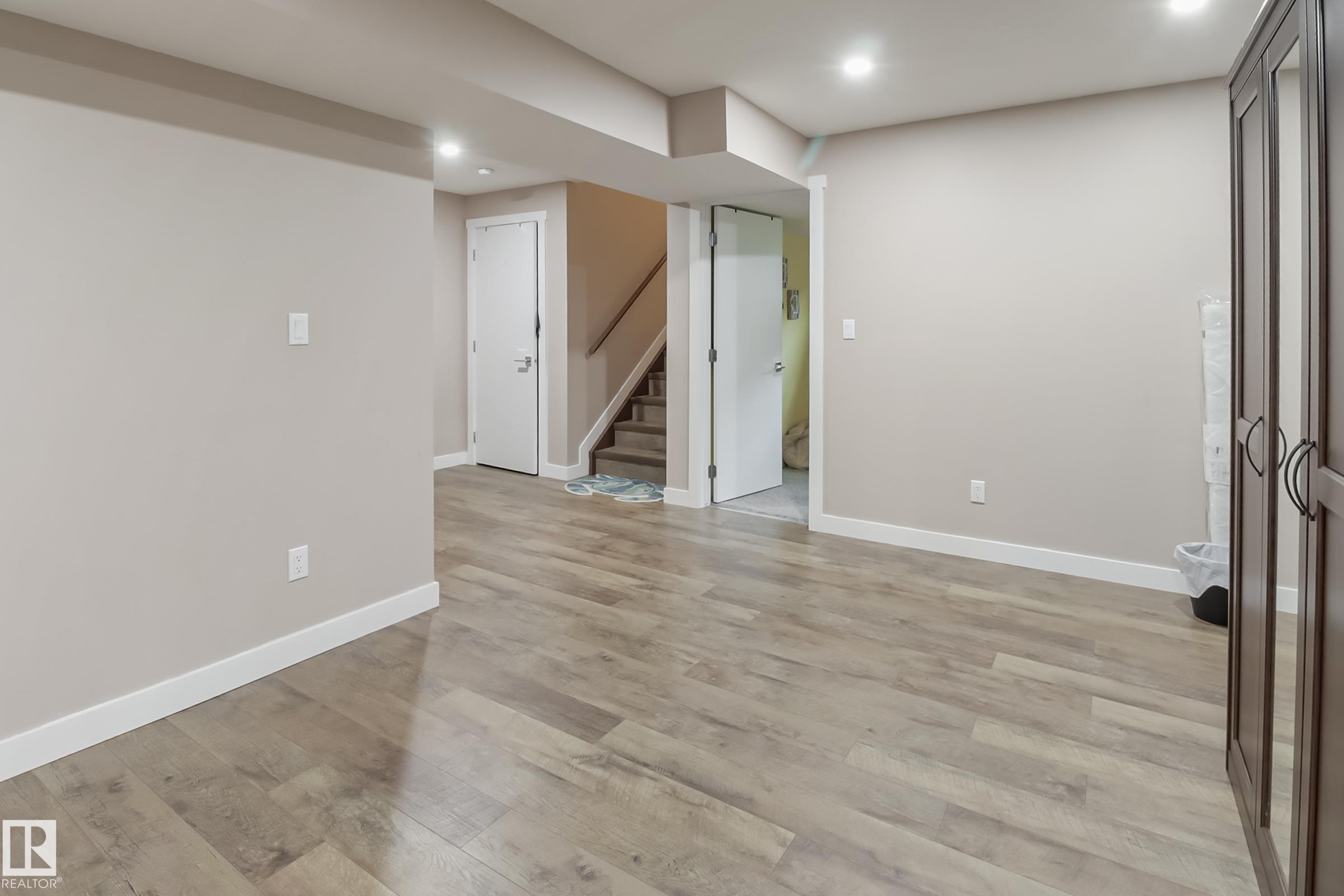Photo 37 at 1404 29 Street NW, Laurel, Edmonton