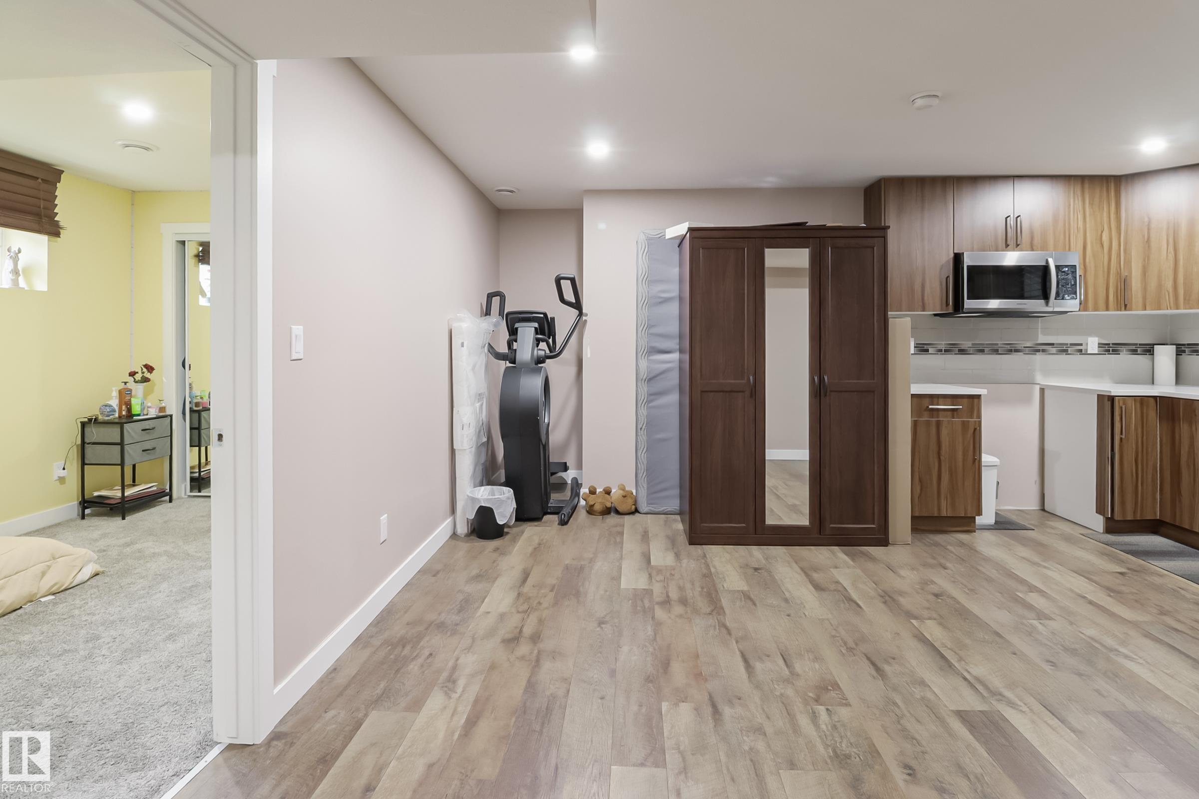 Photo 39 at 1404 29 Street NW, Laurel, Edmonton