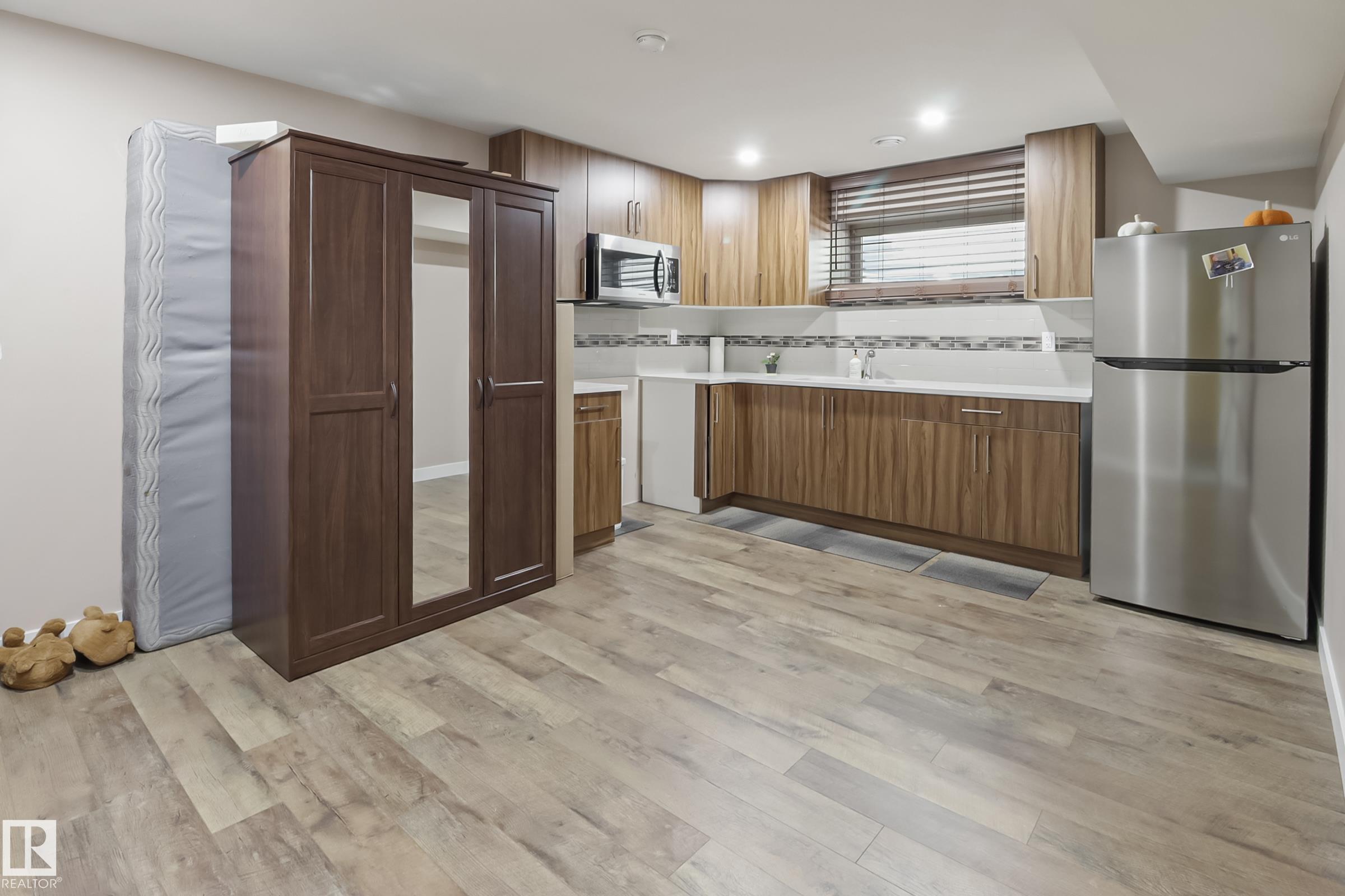 Photo 40 at 1404 29 Street NW, Laurel, Edmonton