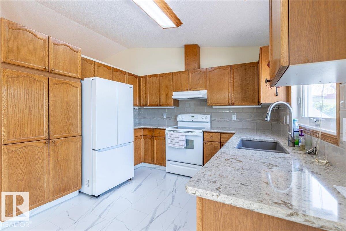Photo 15 at 4829 32 Avenue NW, Weinlos, Edmonton
