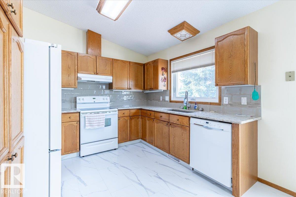 Photo 16 at 4829 32 Avenue NW, Weinlos, Edmonton