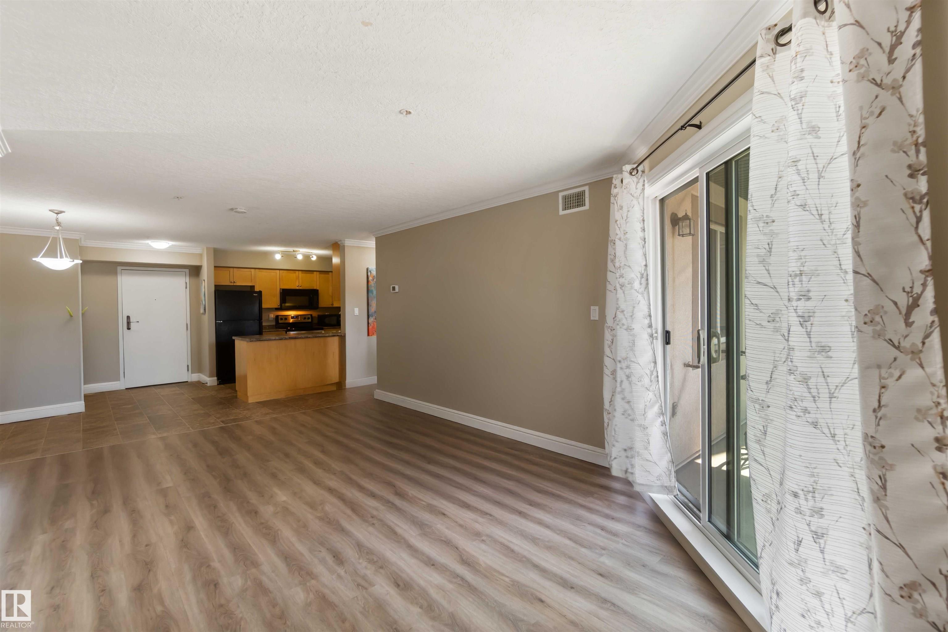Photo 11 at 210 - 13111 140 Avenue NW, Pembina, Edmonton
