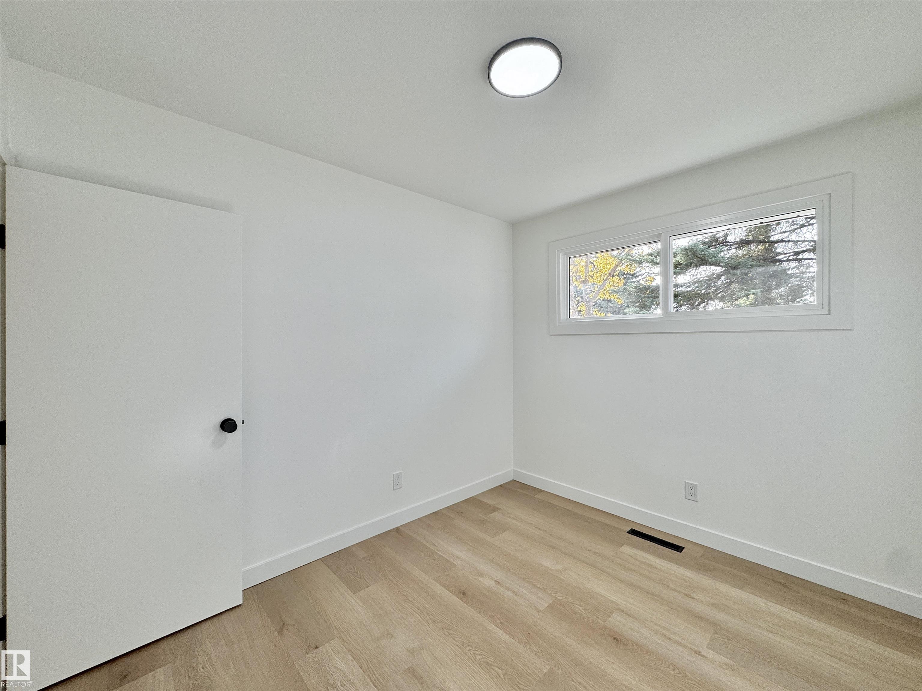 Photo 12 at 12 Sycamore Street, Sherwood Heights, Sherwood Park