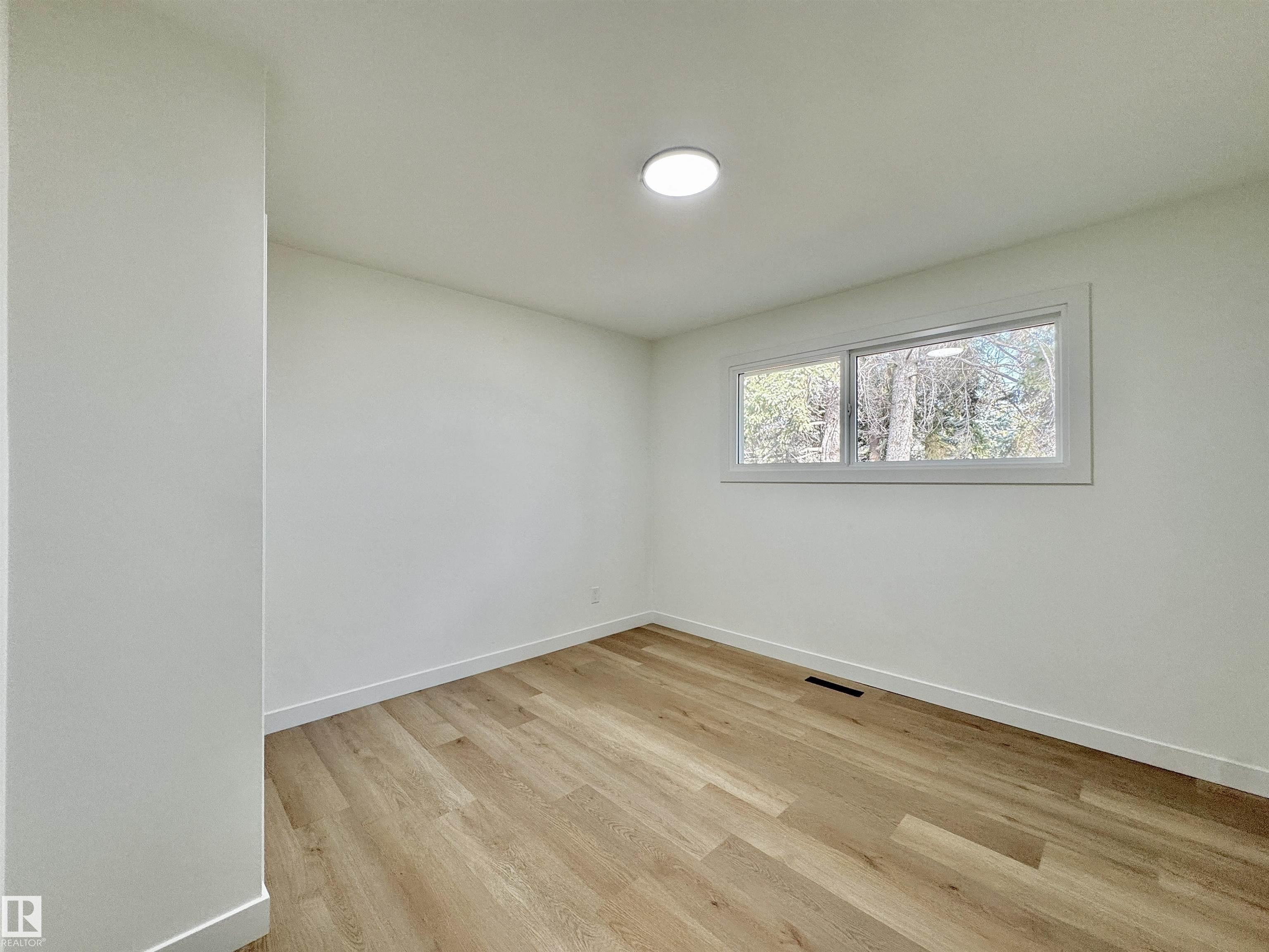 Photo 10 at 12 Sycamore Street, Sherwood Heights, Sherwood Park