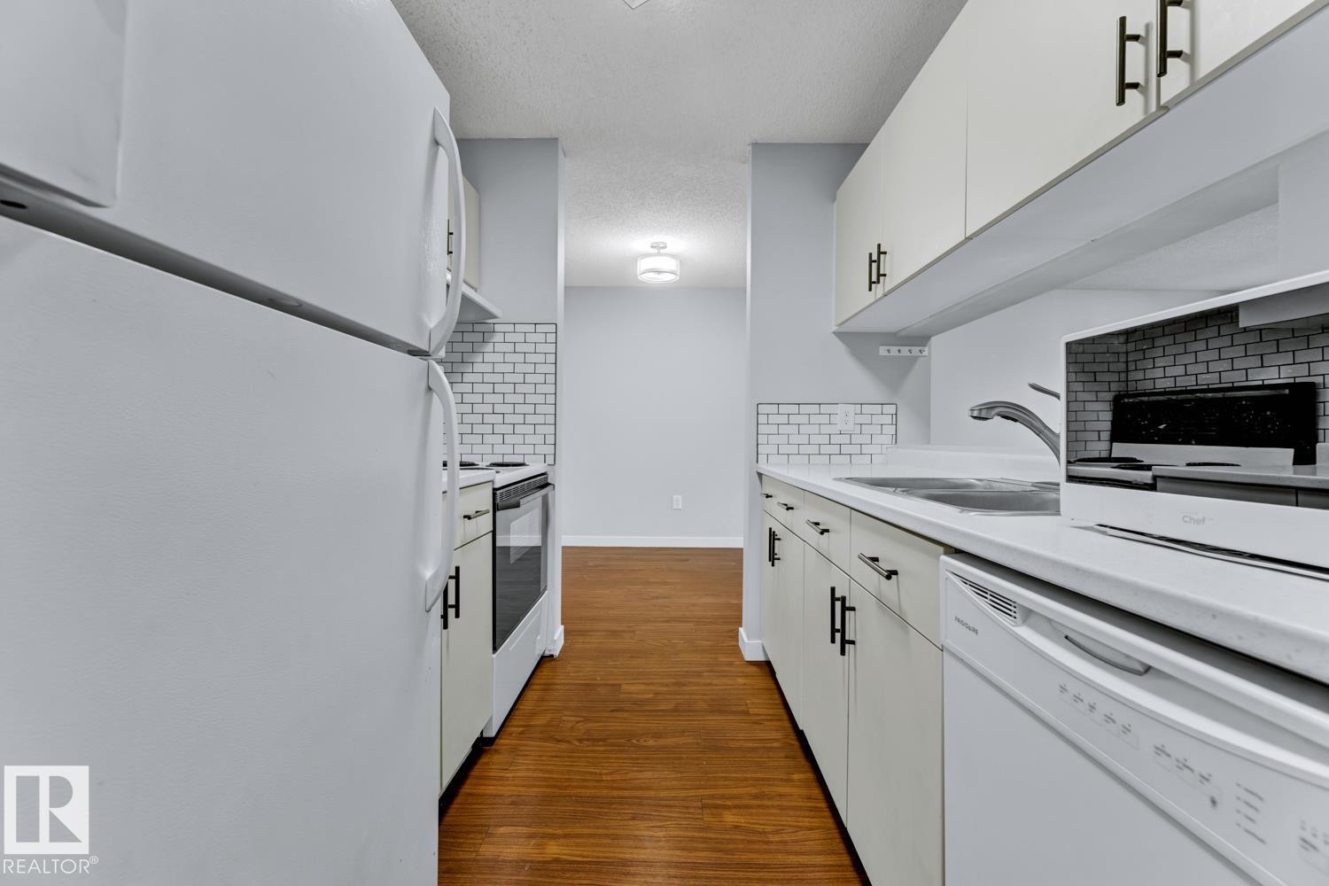 Photo 4 at 105 - 2508 50 Street NW, Mill Woods Town Centre, Edmonton