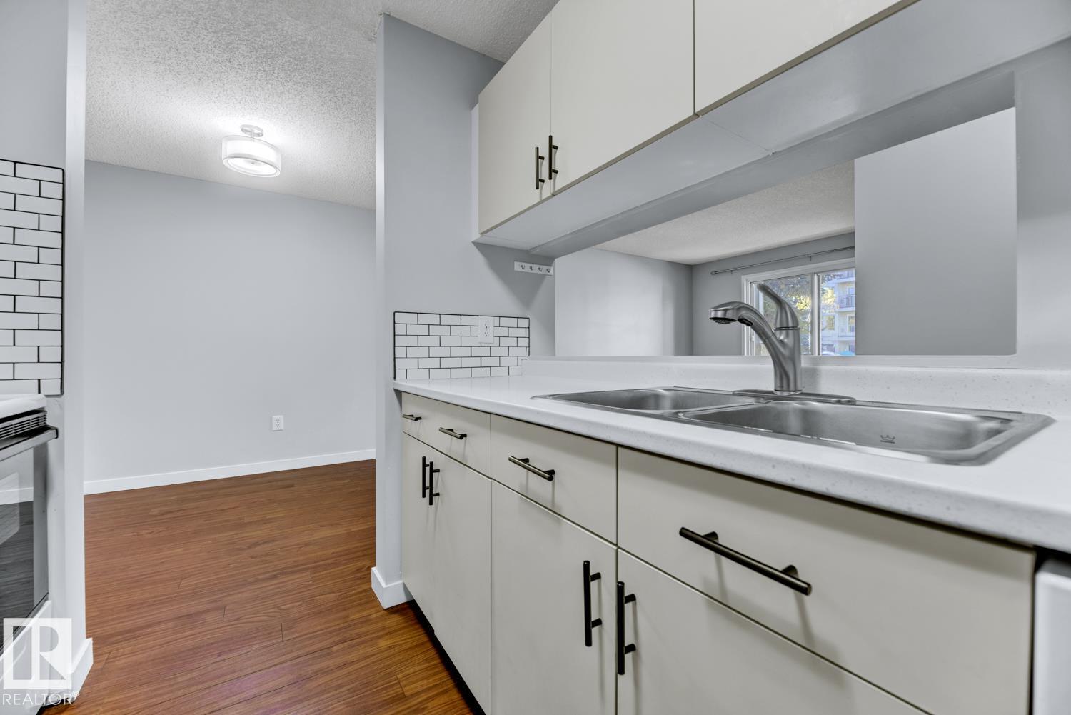 Photo 5 at 105 - 2508 50 Street NW, Mill Woods Town Centre, Edmonton
