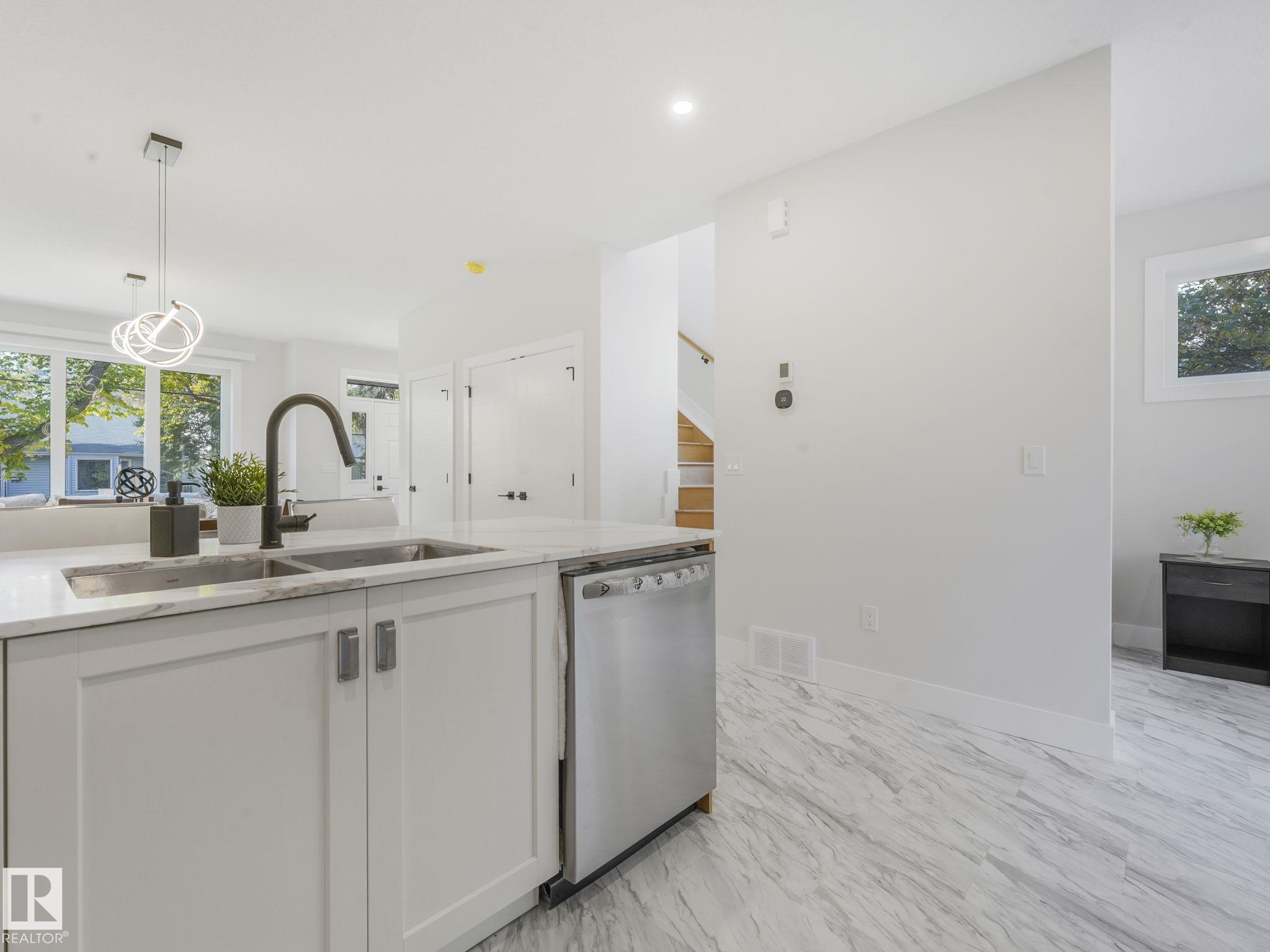 Photo 17 at 11219 125 Street NW, Inglewood, Edmonton