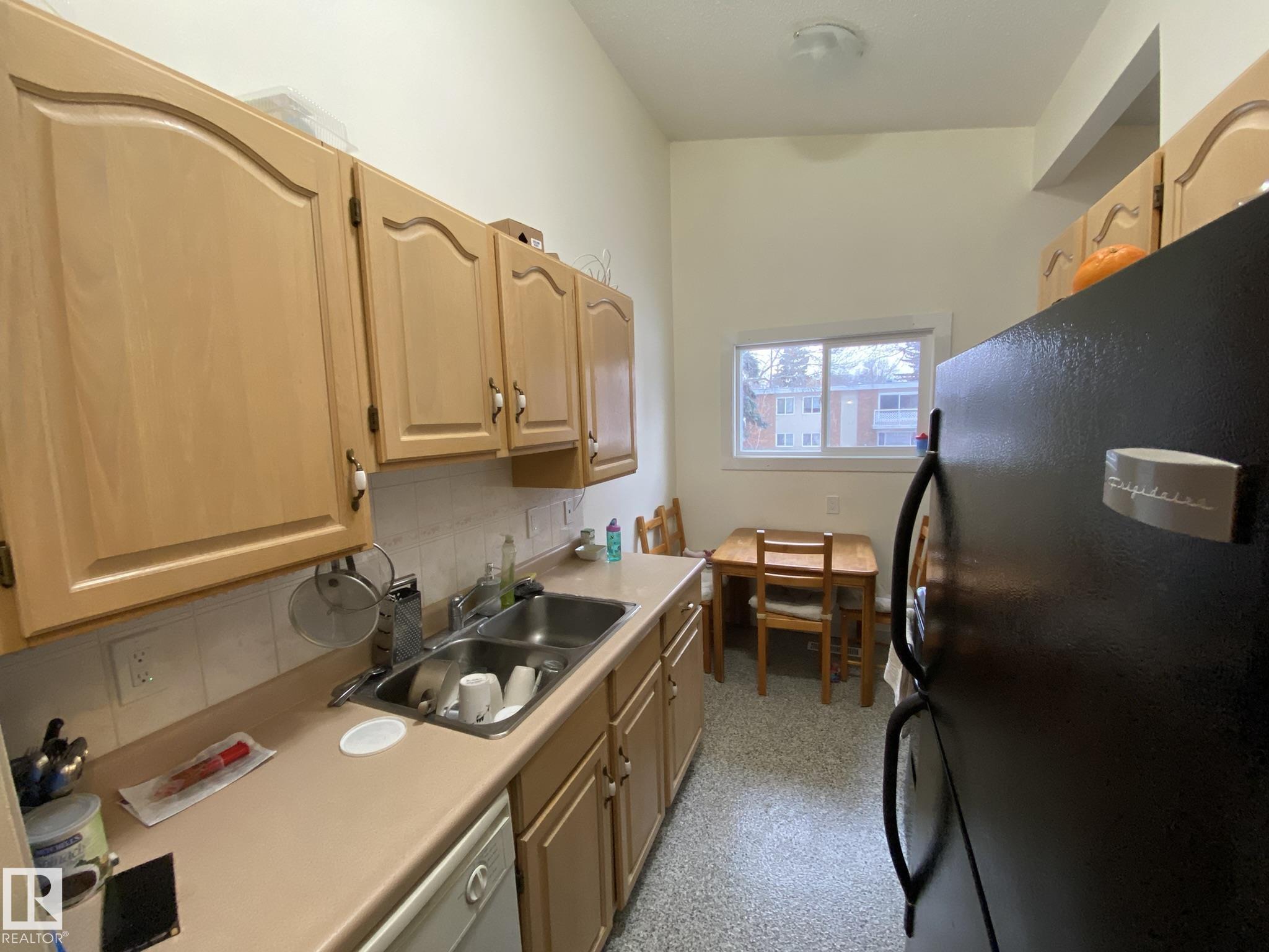 Photo 2 at 11839 45 Street NW, Beacon Heights, Edmonton