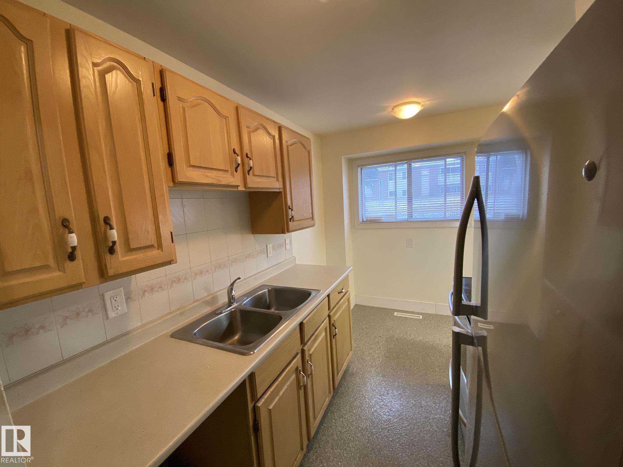 Photo 12 at 11839 45 Street NW, Beacon Heights, Edmonton