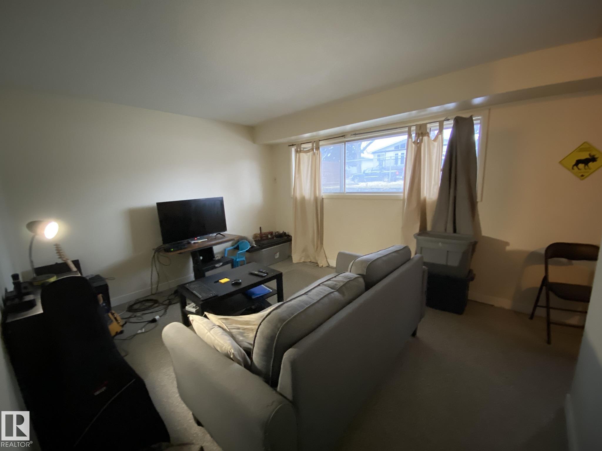 Photo 20 at 11839 45 Street NW, Beacon Heights, Edmonton