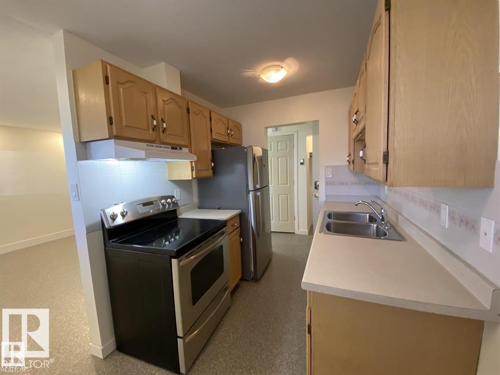 Photo 32 at 11839 45 Street NW, Beacon Heights, Edmonton