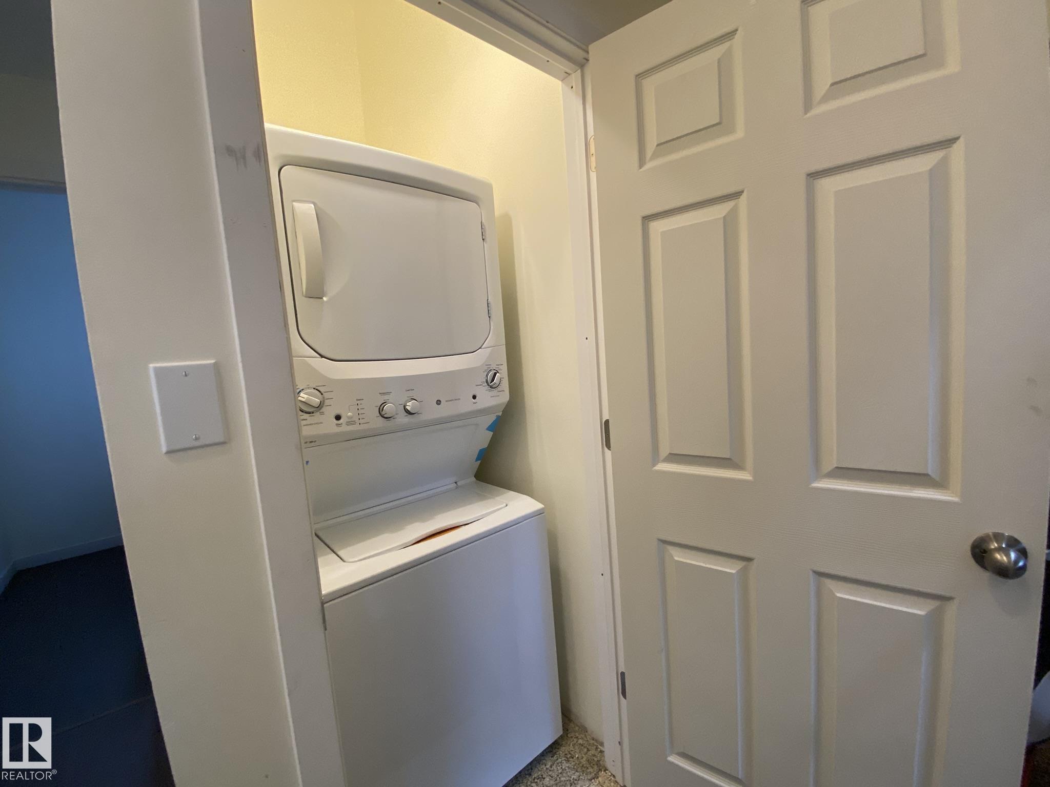 Photo 10 at 11839 45 Street NW, Beacon Heights, Edmonton