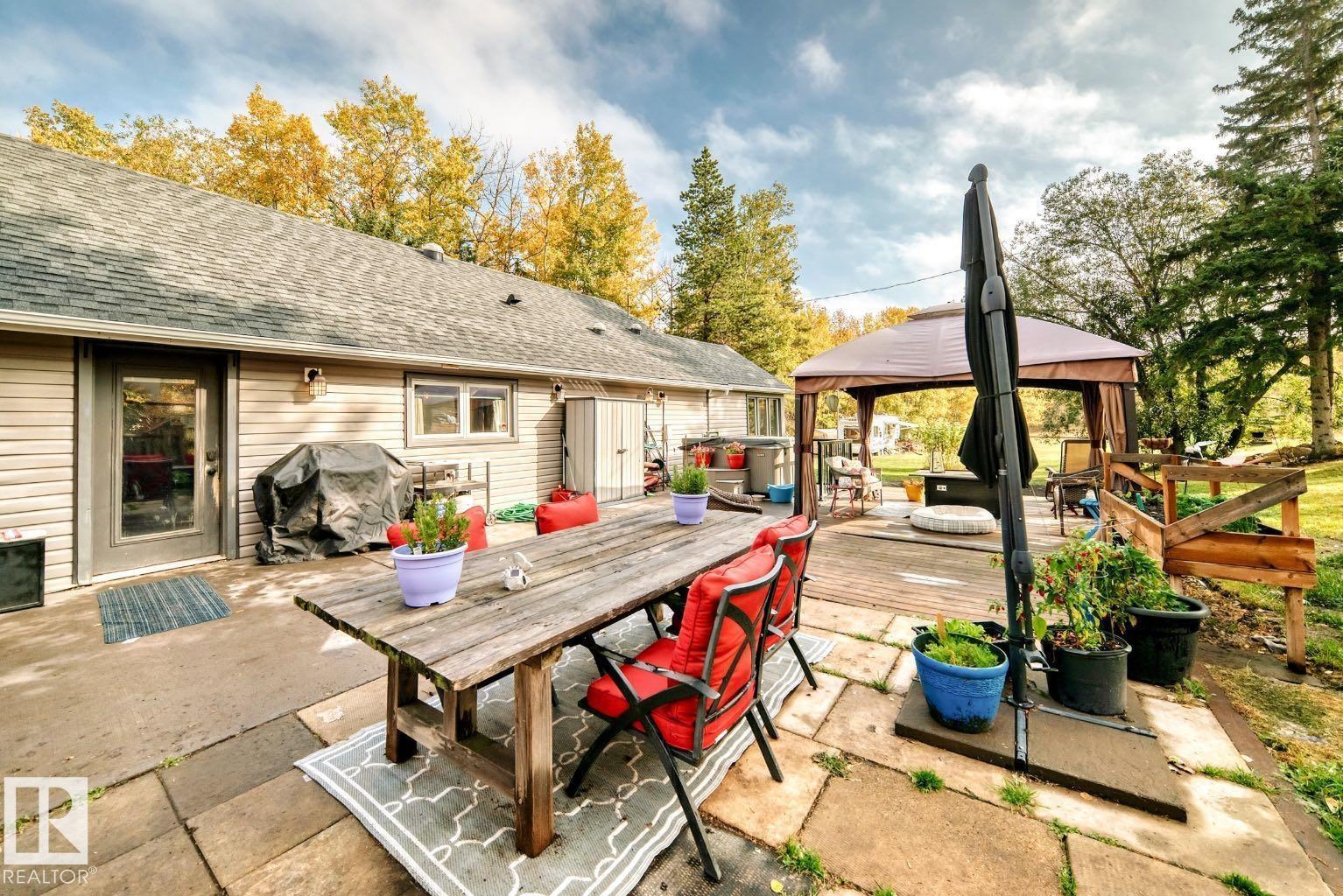 Photo 12 at 13 - 52145 Rge Road 225, Laurina Estates, Rural Strathcona County
