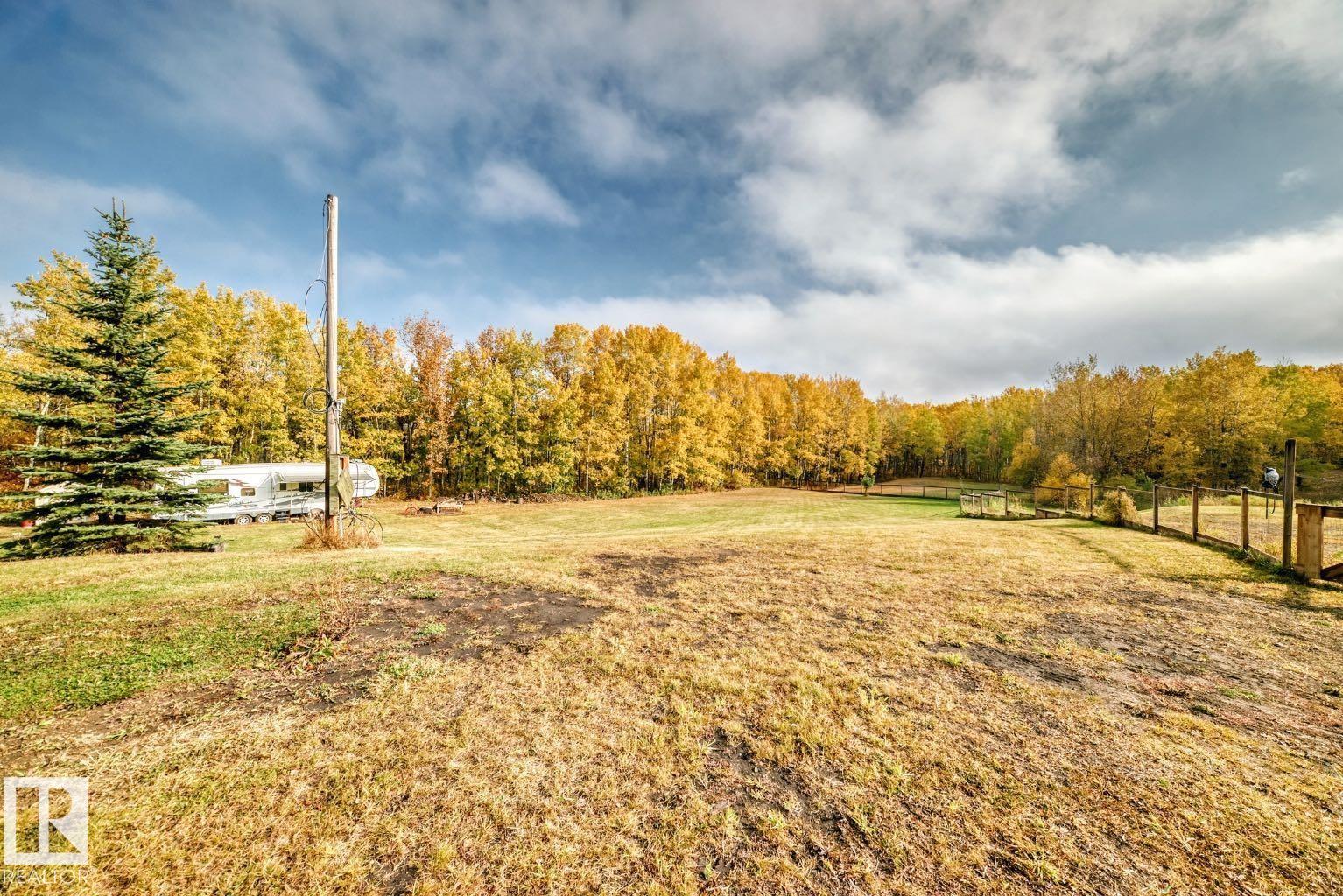 Photo 14 at 13 - 52145 Rge Road 225, Laurina Estates, Rural Strathcona County