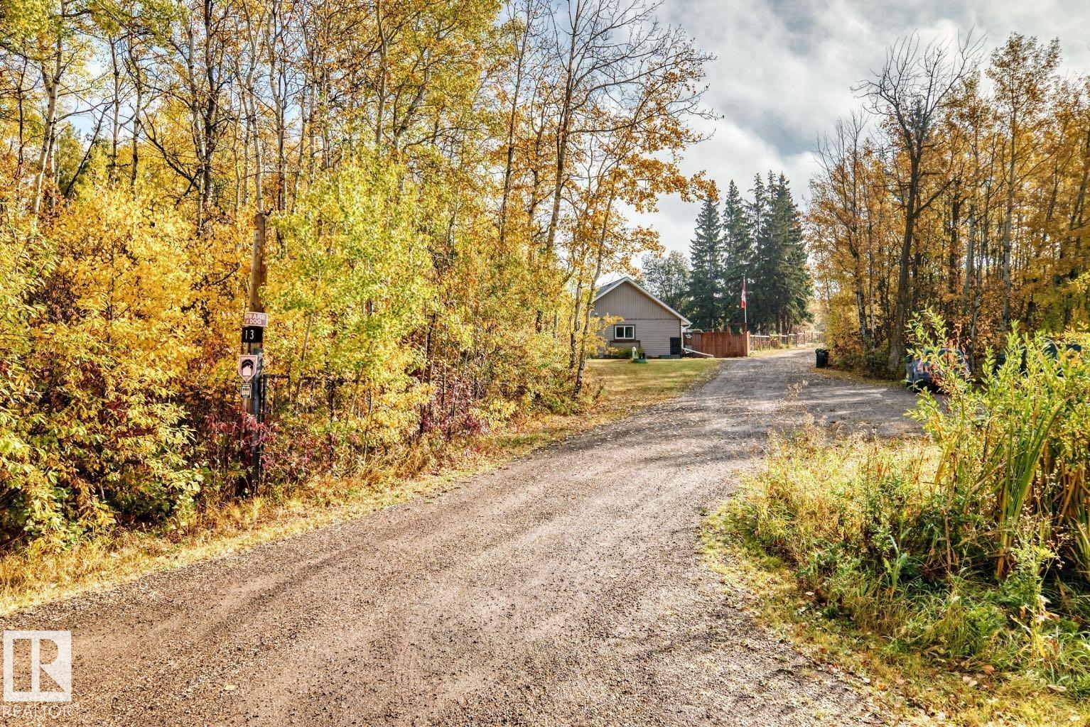 Photo 15 at 13 - 52145 Rge Road 225, Laurina Estates, Rural Strathcona County