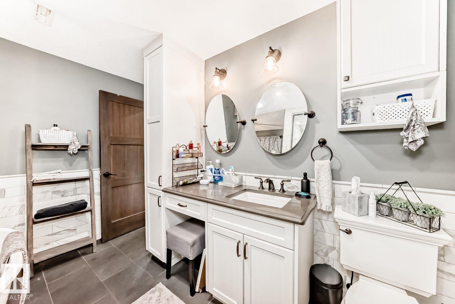 Photo 4 at 13 - 52145 Rge Road 225, Laurina Estates, Rural Strathcona County