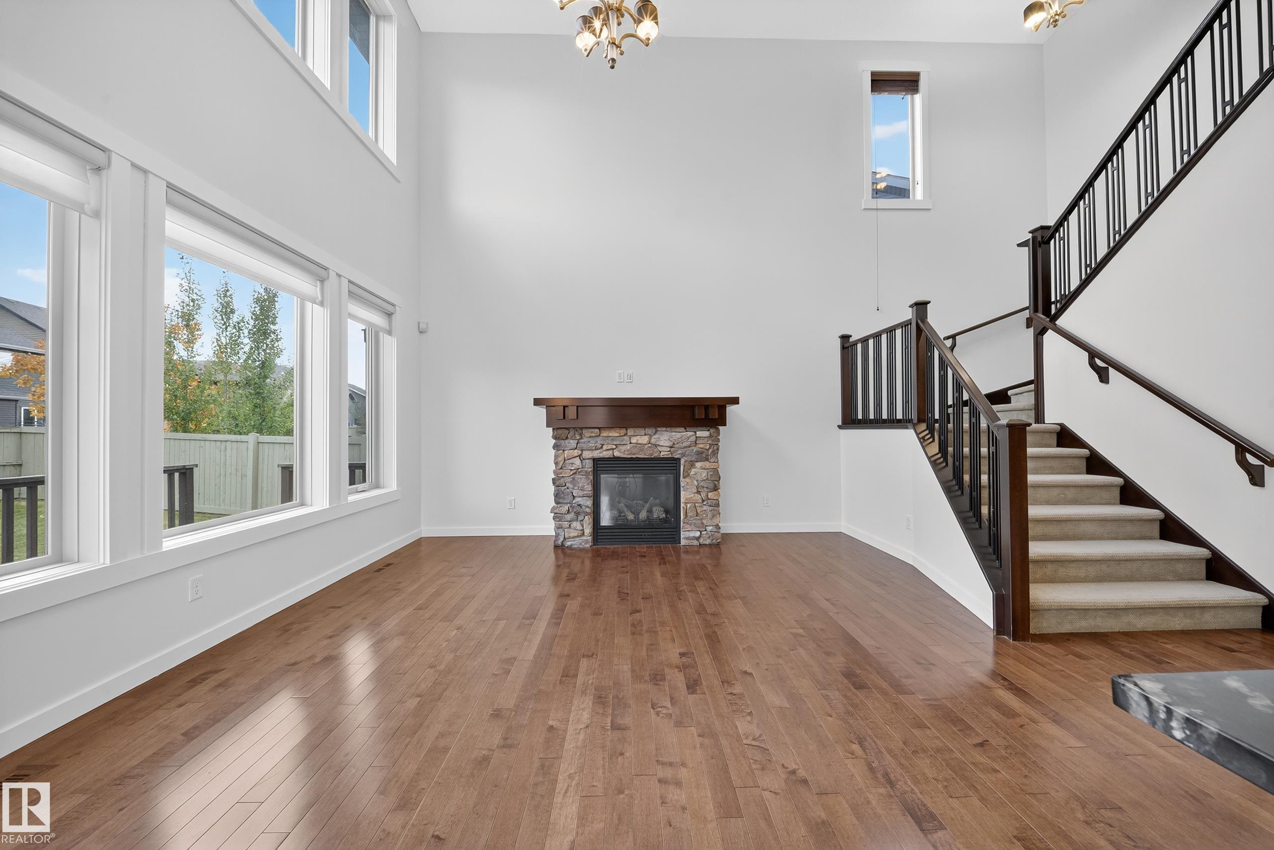 Picture for 4450 CRABAPPLE LANDING LD SW