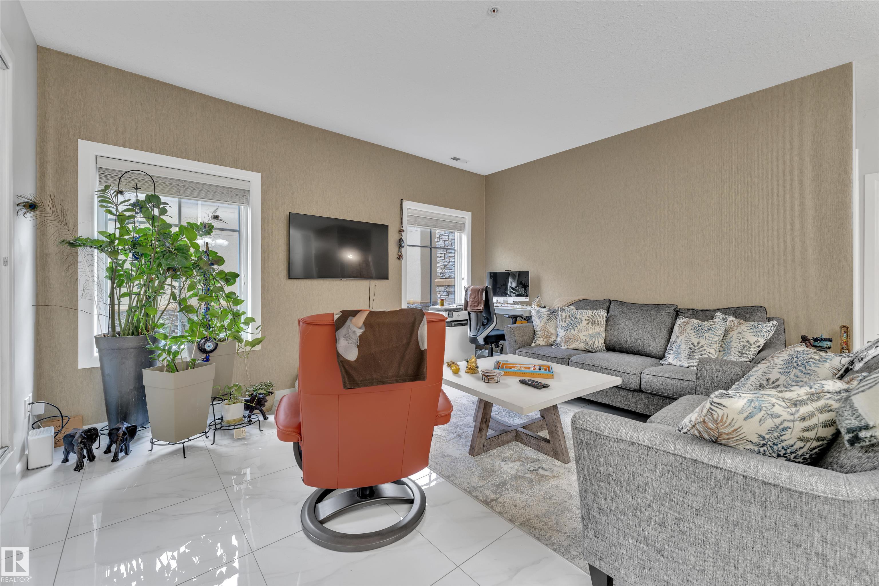 Photo 12 at 160 Magrath Road NW, Magrath Heights, Edmonton