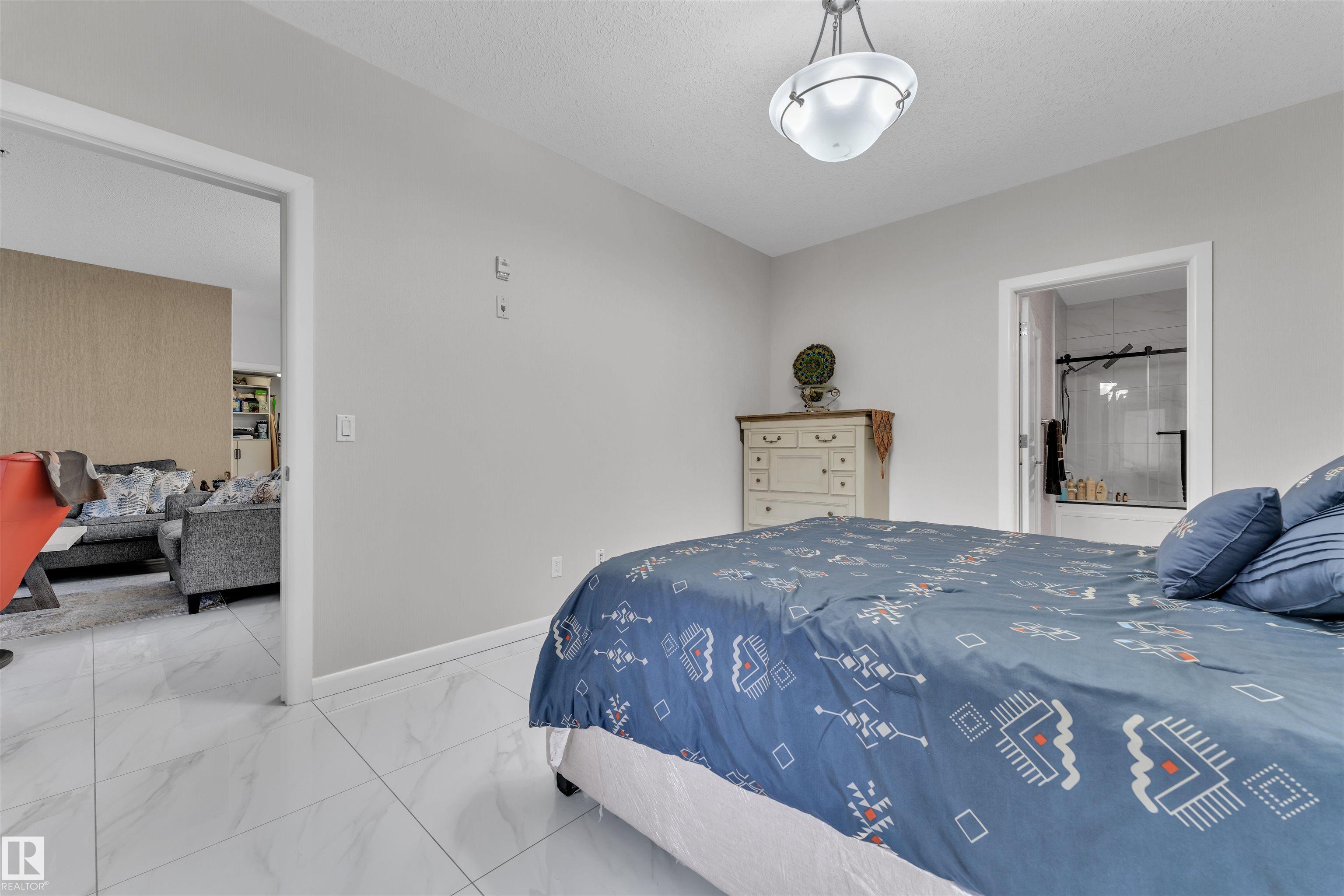 Photo 20 at 160 Magrath Road NW, Magrath Heights, Edmonton