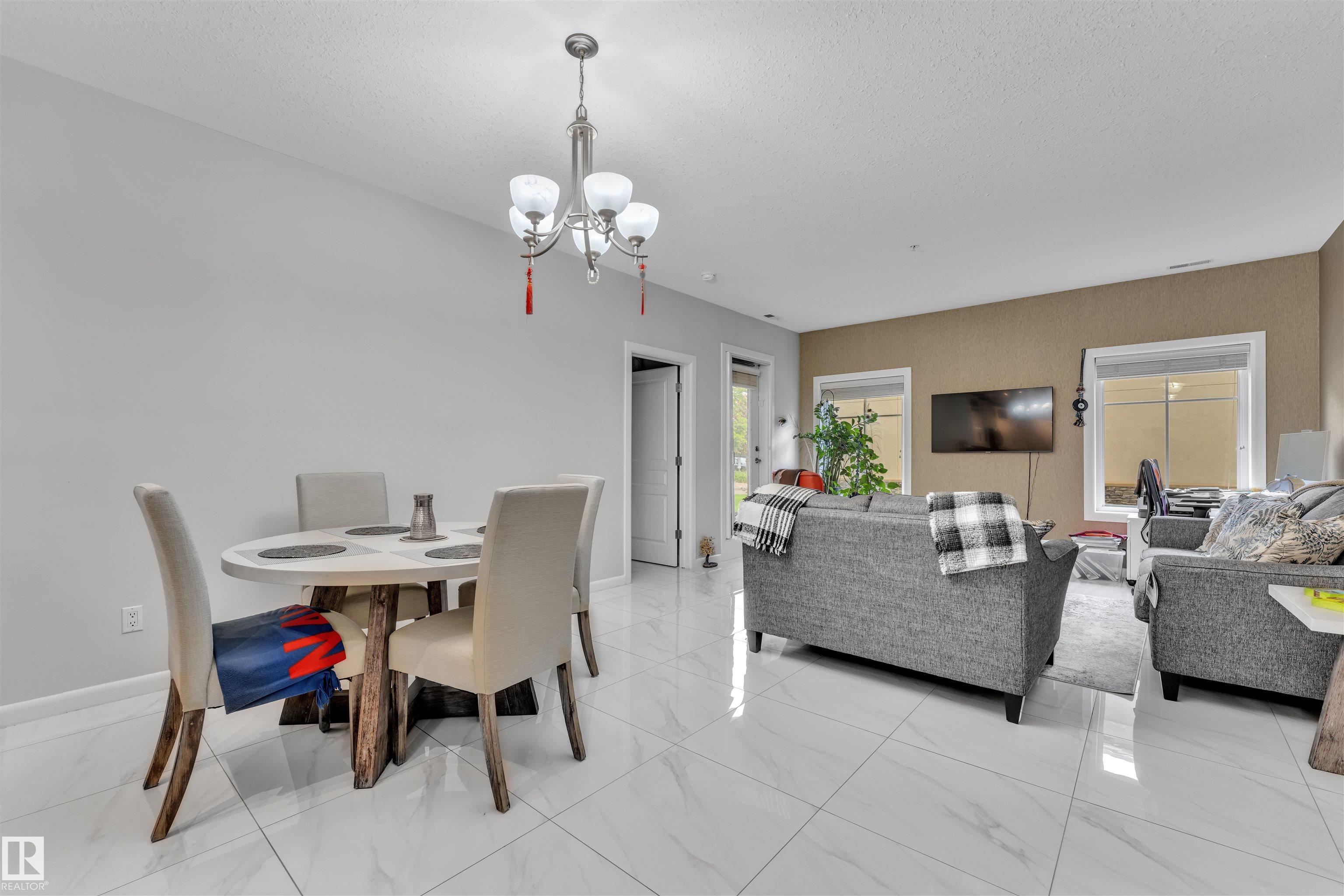 Photo 7 at 160 Magrath Road NW, Magrath Heights, Edmonton