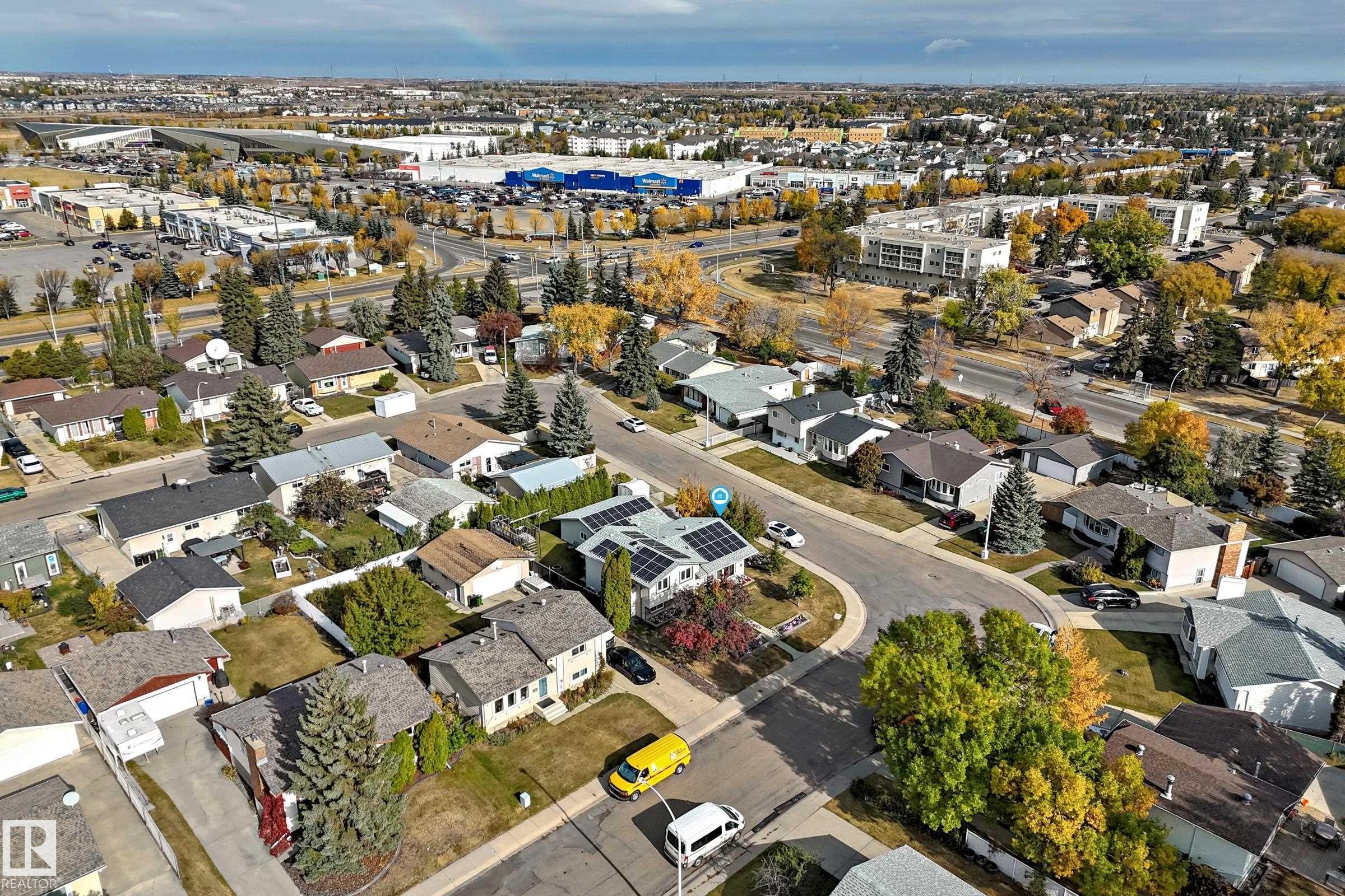http://cdnparap120.paragonrels.com/ParagonImages/Property/p12/RAE/225373859/53/0/0/16d2a0a8d2c5bc2503b1a654b56a4c82/1/2a4be25da6aa1cf0c145a9c11fb4b6cf/225373859-fc26abce-1ddc-4029-8e8e-857333312823.JPG