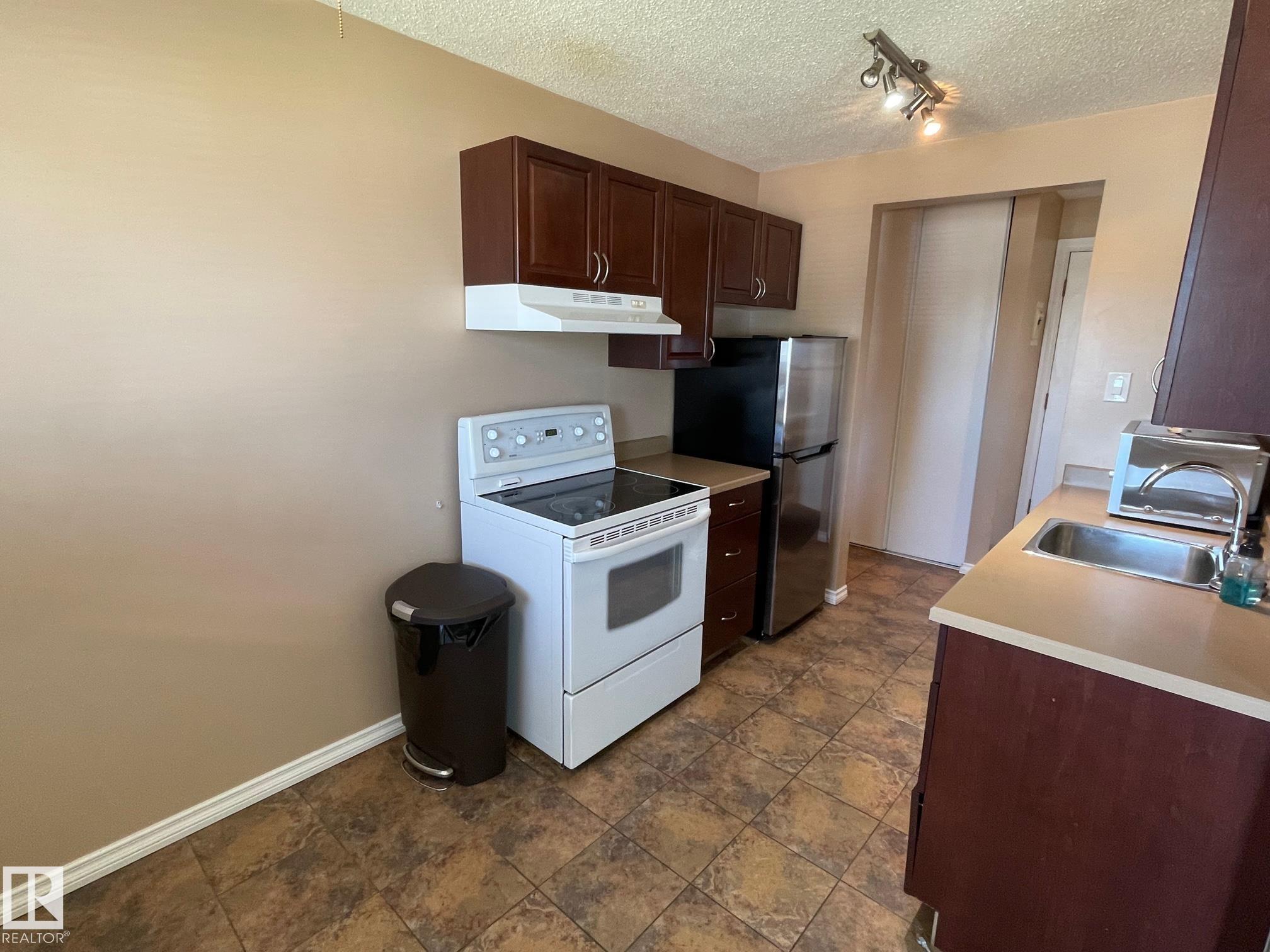 Photo 6 at 204 - 13104 132 Avenue NW, Wellington, Edmonton
