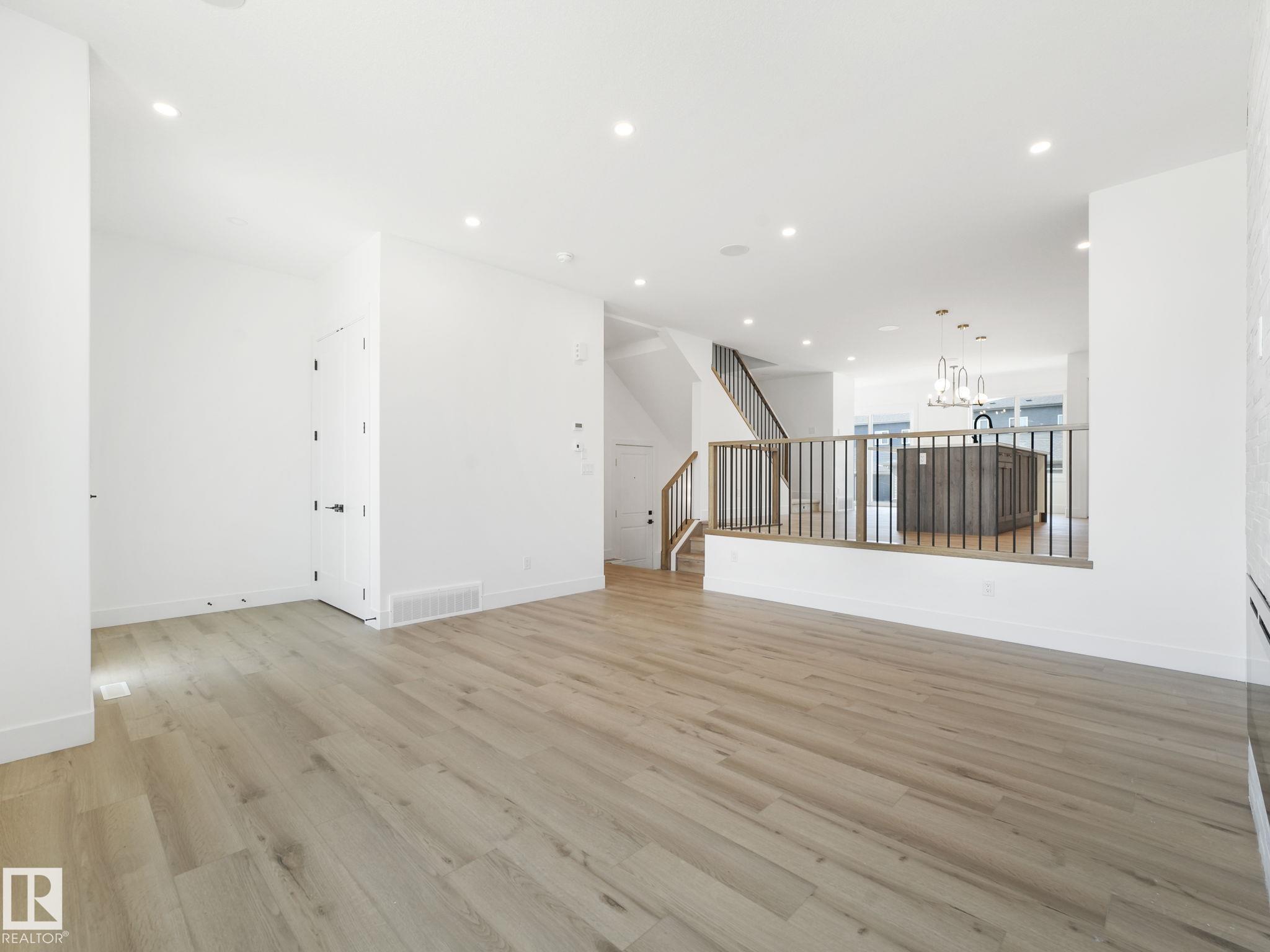 Photo 5 at 10 Catria Point, Cambrian, Sherwood Park